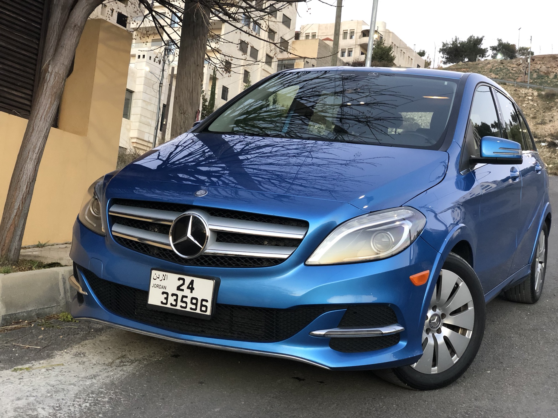 مرسيدس كهرباء Mercedes B Class
لا تنسَ أنك شاهدت هذا الإعلان في عنكبوت
B250
كهربائية
لون ازرق...