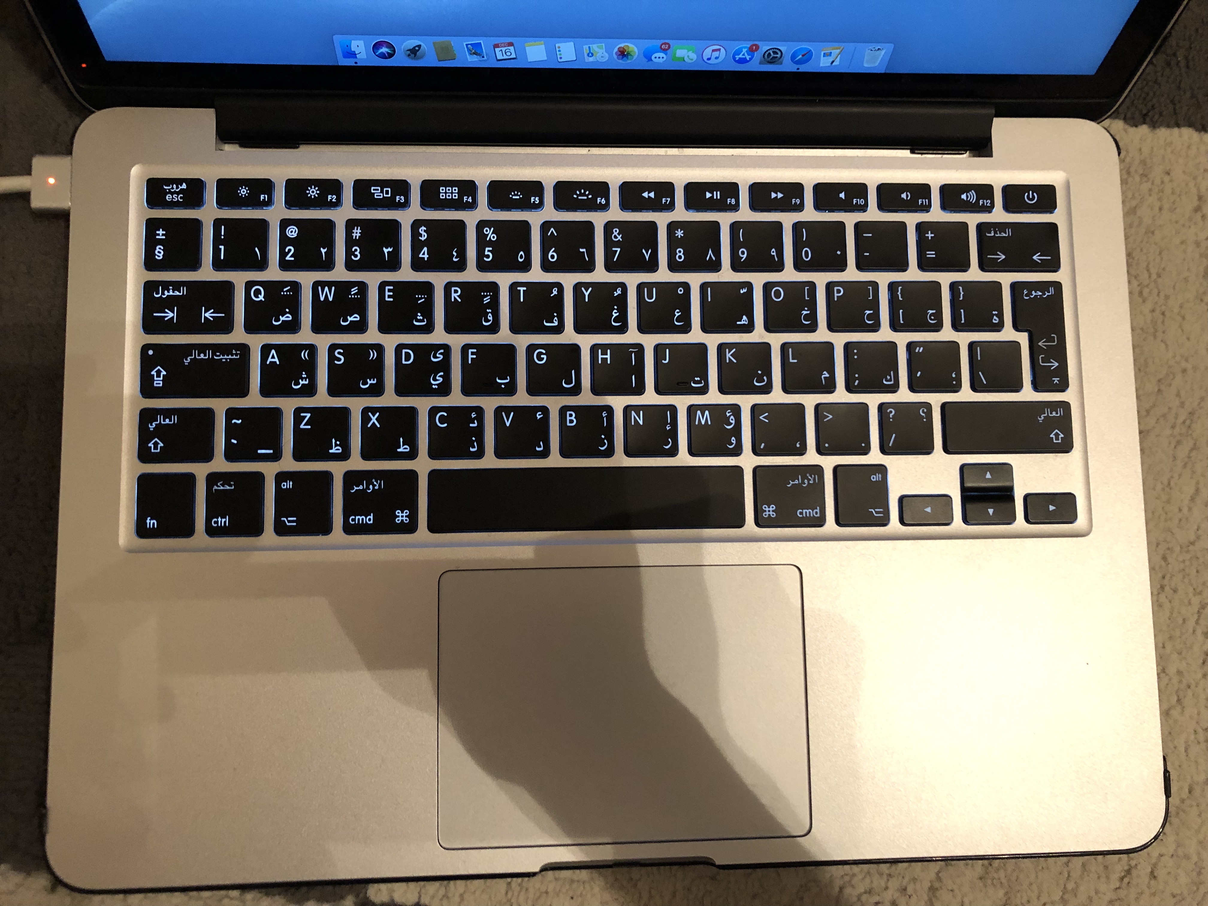used Macbookpro 13 inch retina display. No box, with cases and and bag.                                            


	 				لا تنسَ أنك شاهدت هذا الإعلان في عنكبوت...
