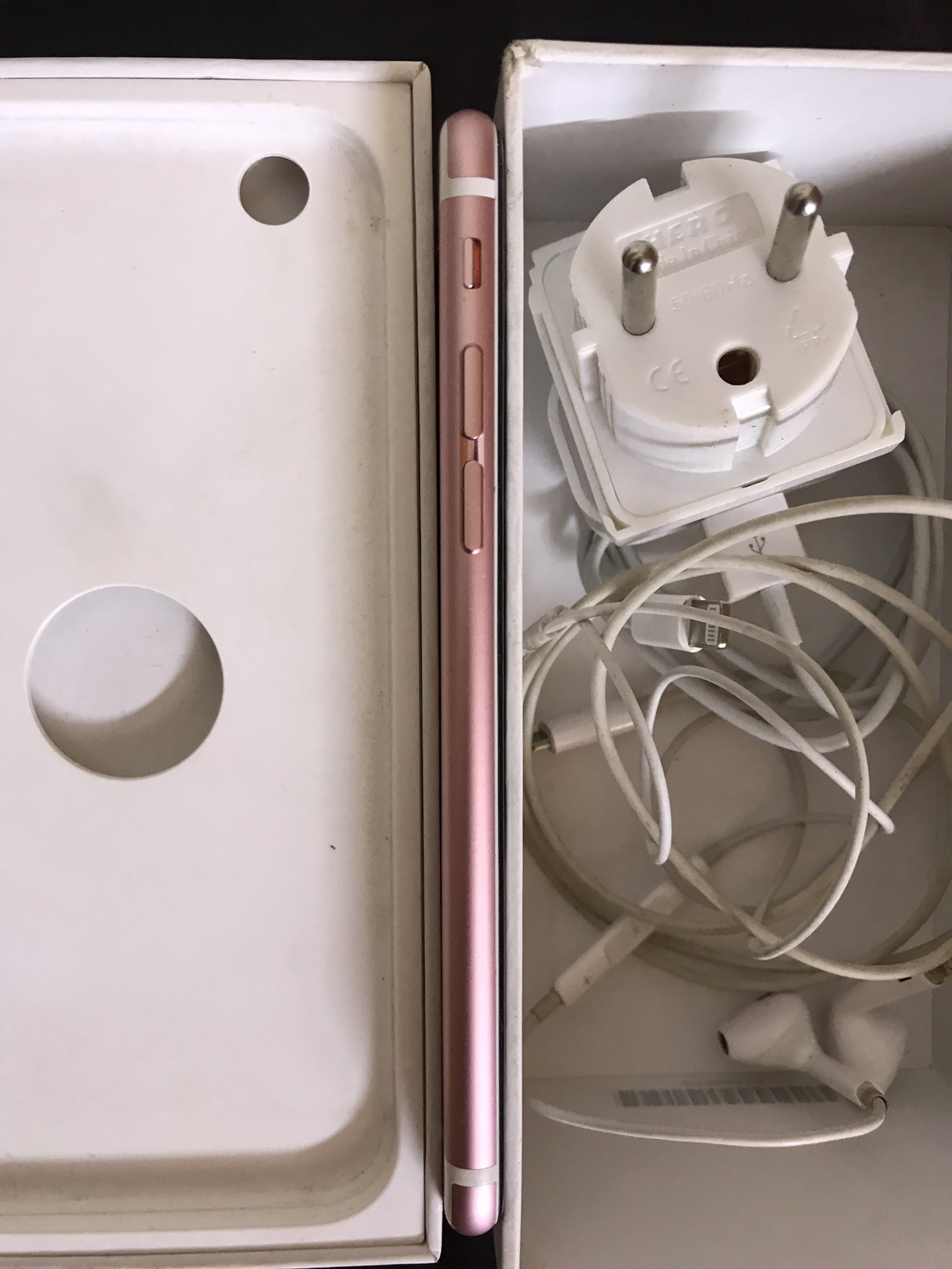 iphone 6s 64g rose gold zero
لا تنسَ أنك شاهدت هذا الإعلان في عنكبوت
الجهاز حالته ممتازه عليه...