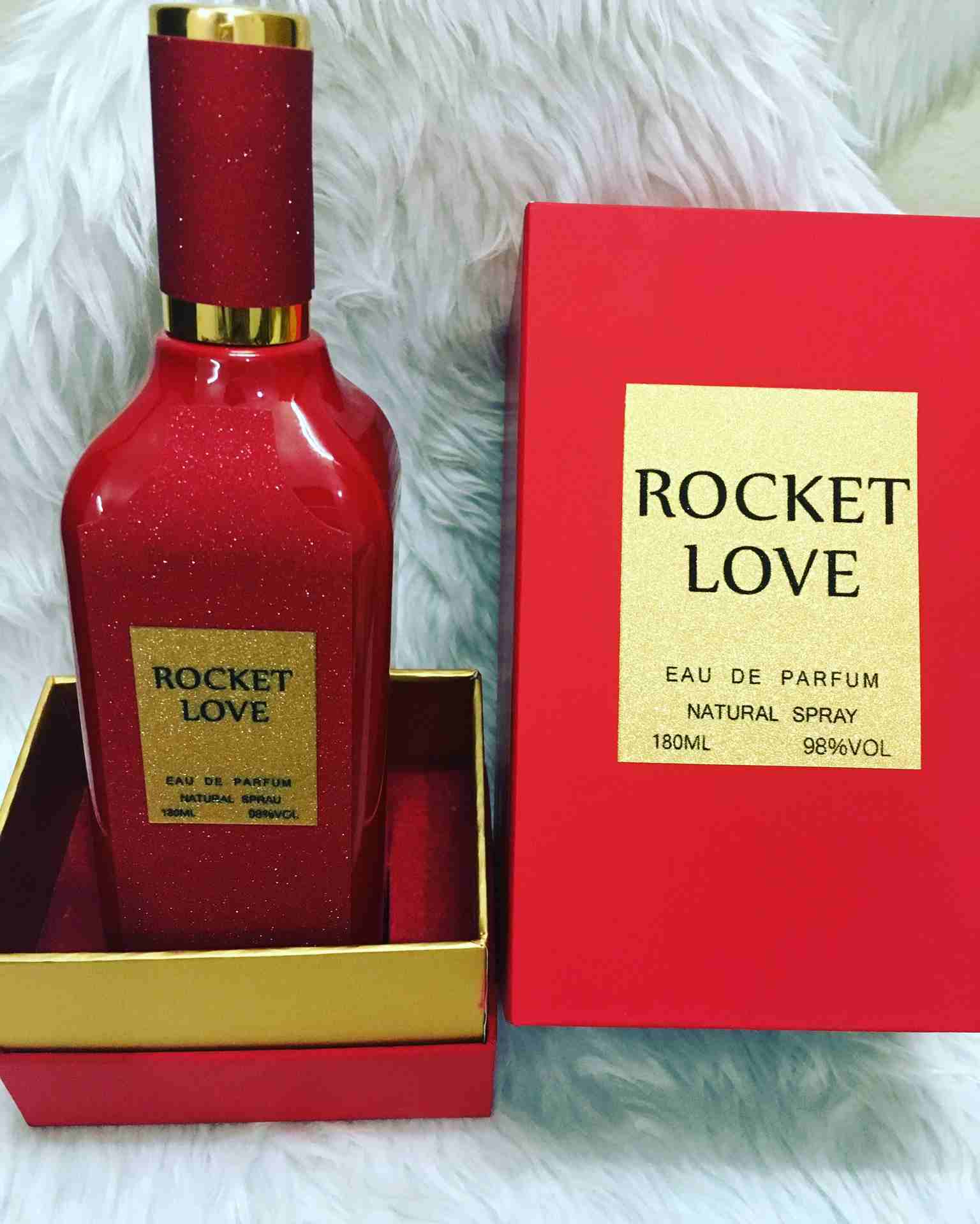 عطور خارجيه اصليه وفخمه
لا تنسَ أنك شاهدت هذا الإعلان في عنكبوت
‏تميز في مناسباتك برائحة جميل...