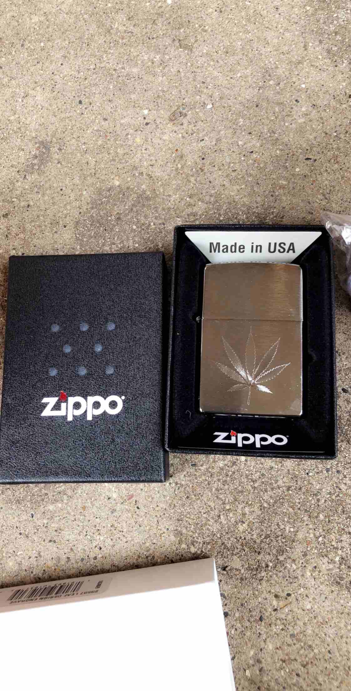 قداحات zippo صناعه امريكيه اصلي                                            


	 				لا تنسَ أنك شاهدت هذا الإعلان في عنكبوت            
	 				
                            قداحات منقوش عليهم شعار&n...