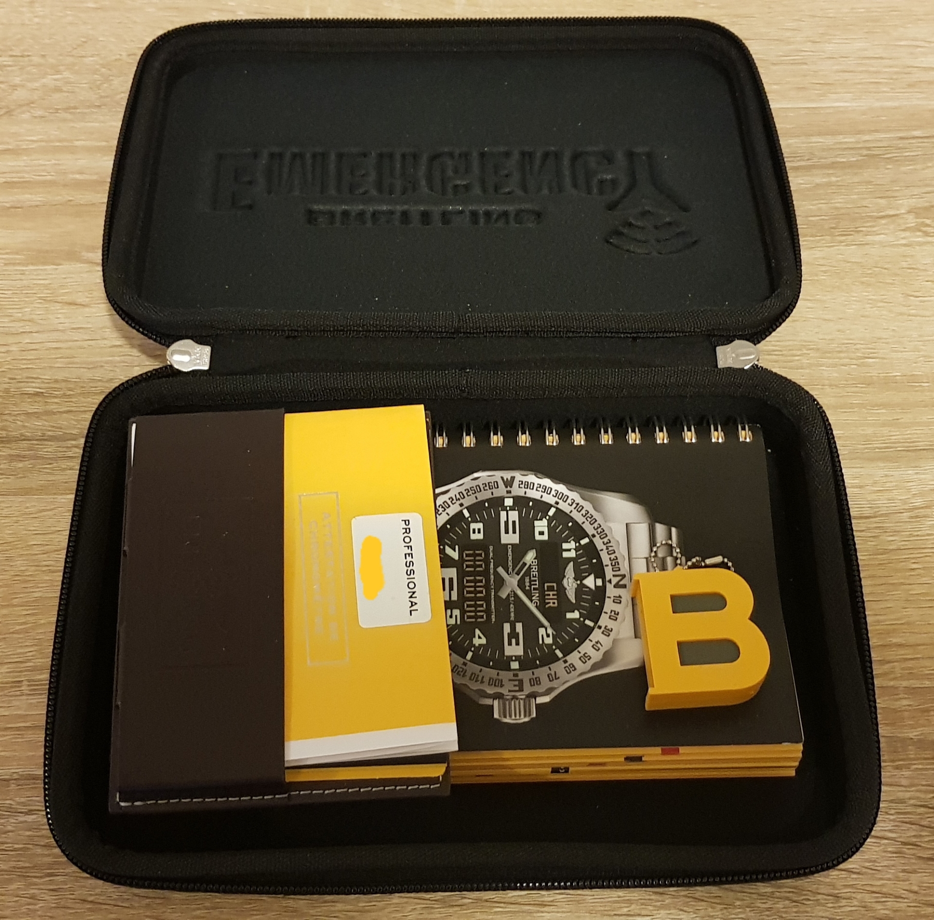 Breitling Emergency II
لا تنسَ أنك شاهدت هذا الإعلان في عنكبوت
3 month old
وارد الوكاله...