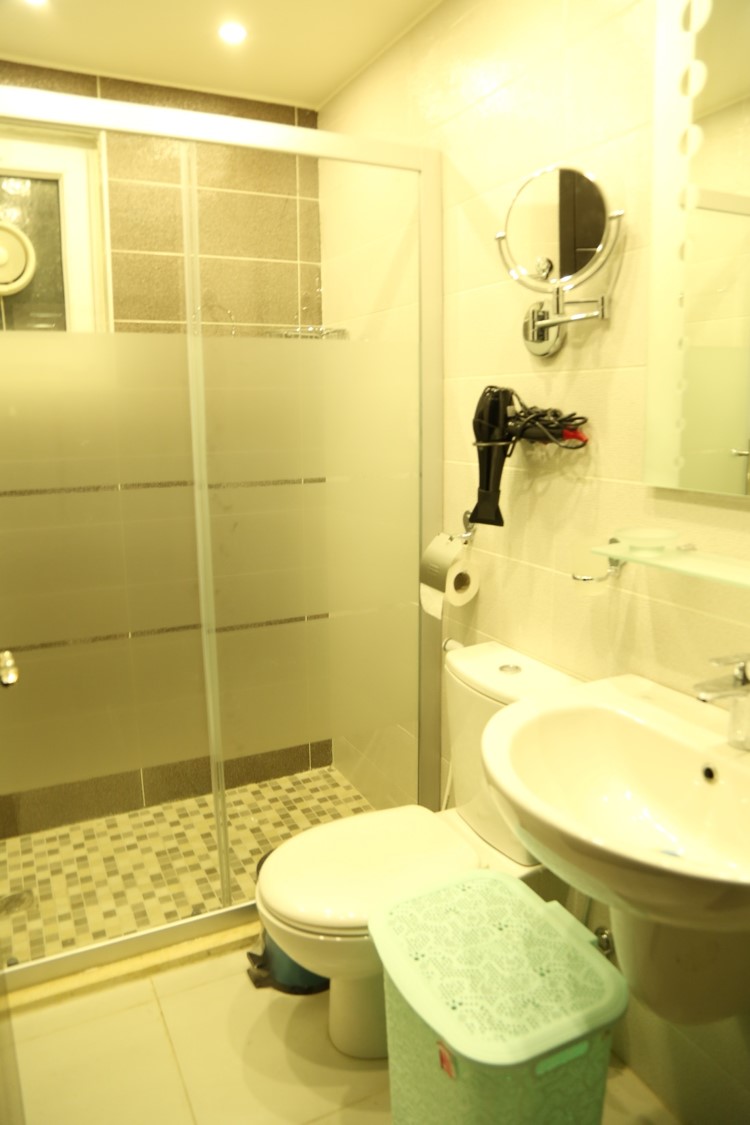 وسترن جيت لشقق BR 3 نوم المفروشه Furnished Apt بدير غبار عمانWestern Gate Compound
لا تنسَ أنك شاهدت هذا الإعلان في عنكبوت...