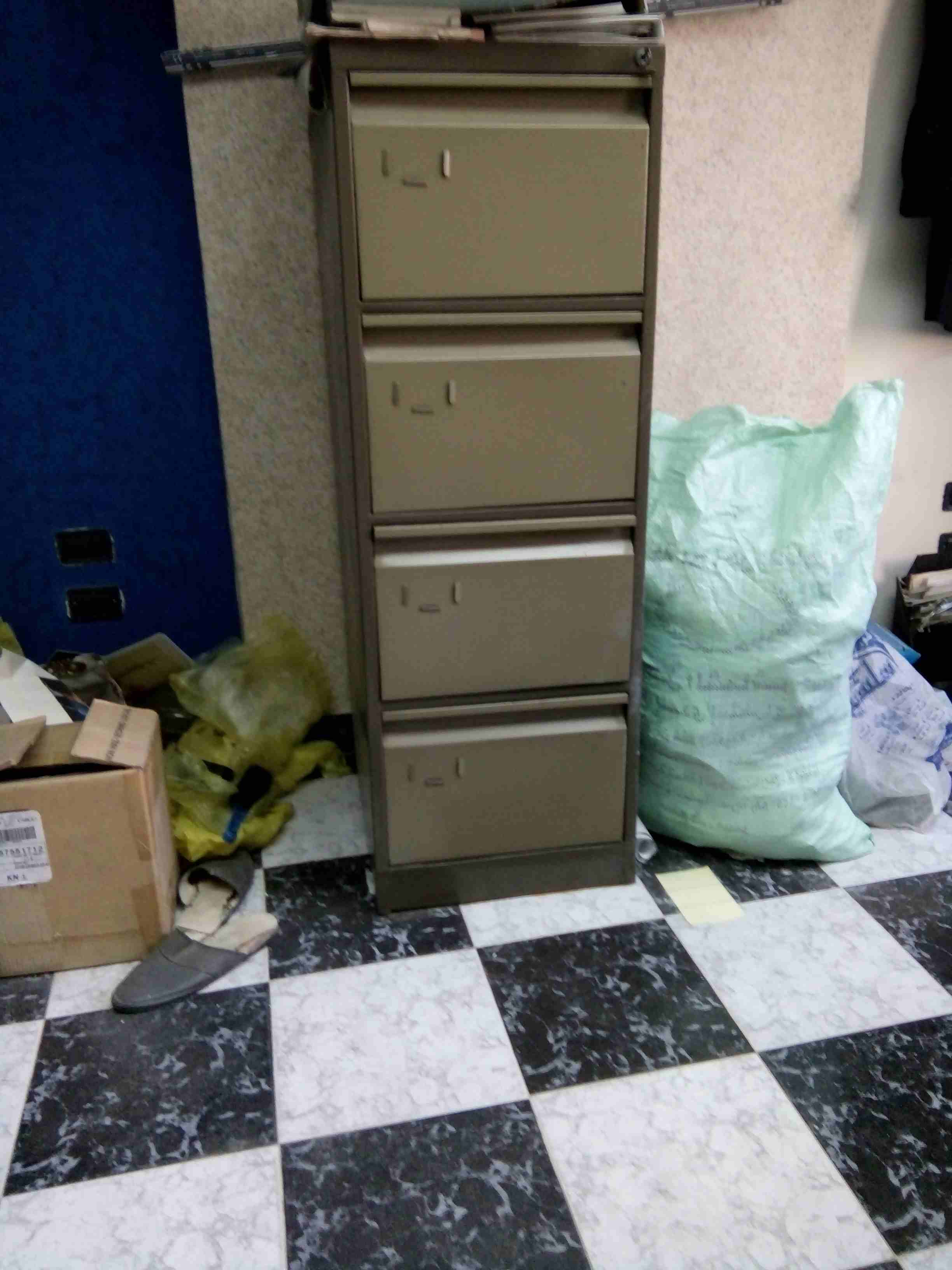 شانون صاج 4ادراج للملفات العلاقي خامات وصناعه عاليه                                            


	 				لا تنسَ أنك شاهدت هذا الإعلان في عنكبوت            
	 				
                            للبيع...