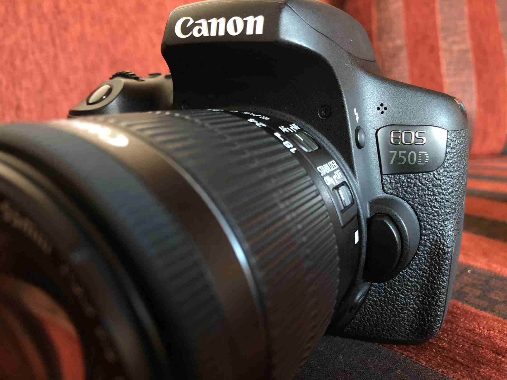 Canon 750D كانون
لا تنسَ أنك شاهدت هذا الإعلان في عنكبوت
كانون 750D بحال الوكالة بالكرتونة
يا دوب...
