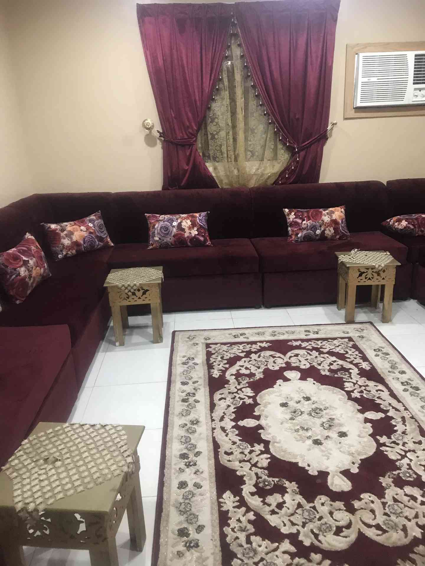 كنب عودي نظيف جداً مع ستاره و طاولات وسجاد                                            


	 				لا تنسَ أنك شاهدت هذا الإعلان في عنكبوت            
	 				
                                كنب عودي ن...