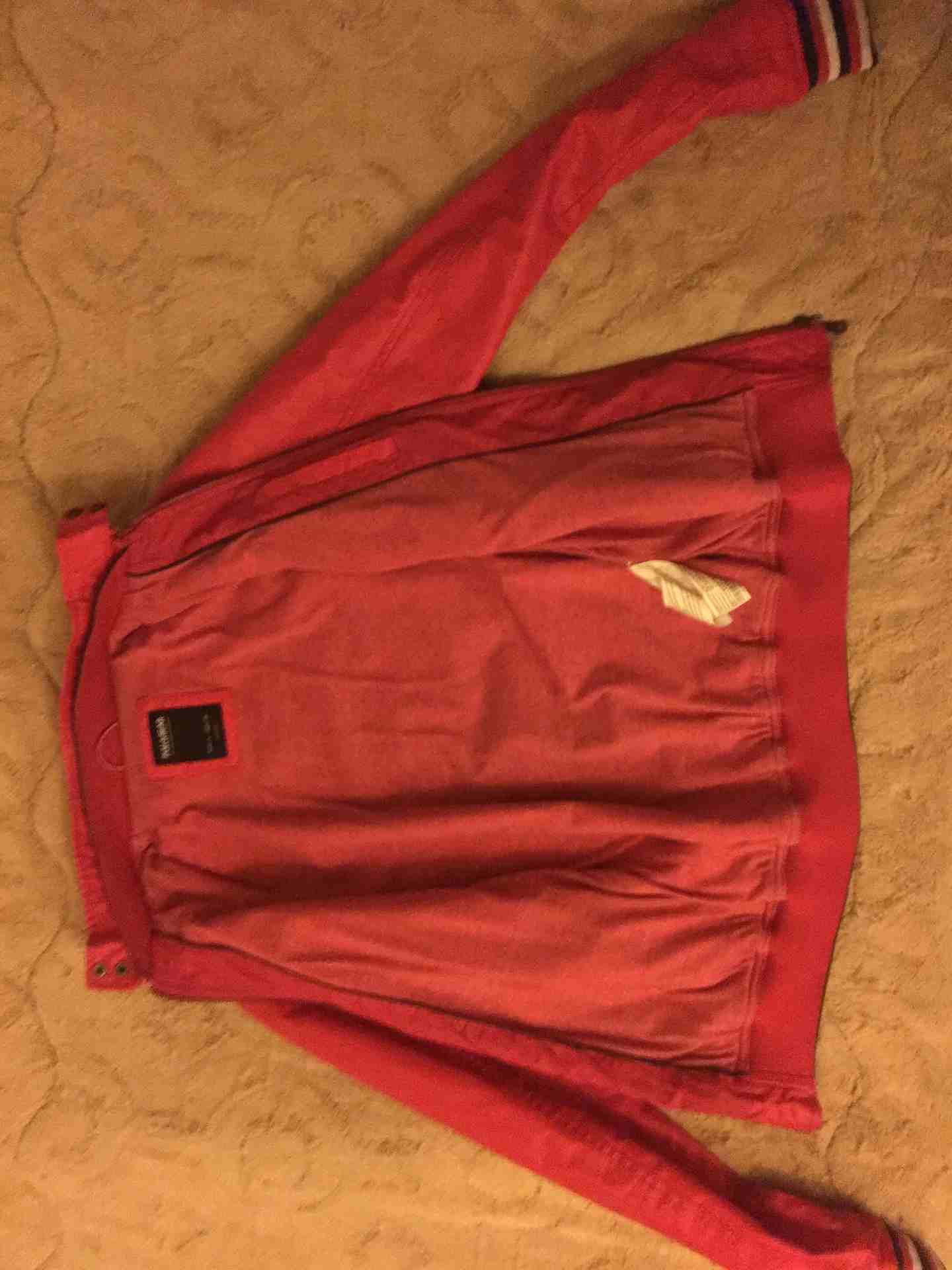 جاكيت (pull&bear) اصلي مش صيني(S)
لا تنسَ أنك شاهدت هذا الإعلان في عنكبوت
جاكيت جلد لون احمر...