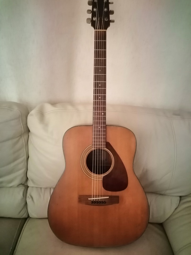 ياماها جيتار اكوستيك Guitar Yamaha Acoustic 1970
لا تنسَ أنك شاهدت هذا الإعلان في عنكبوت
جيتا...
