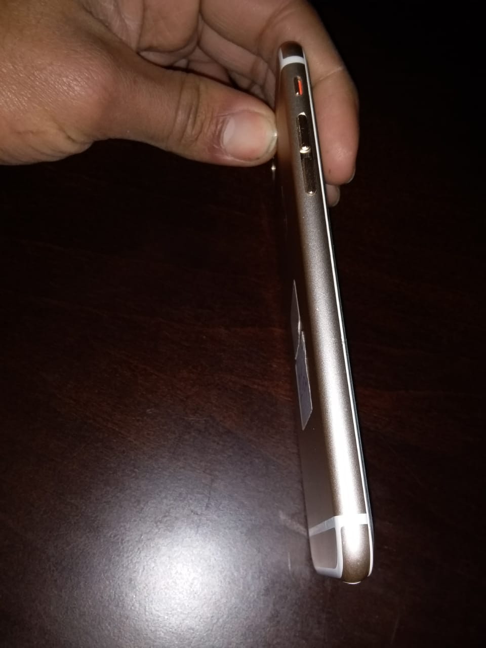 ايفون 6s 64GB
لا تنسَ أنك شاهدت هذا الإعلان في عنكبوت
مع شاحن سماعه 64g...
