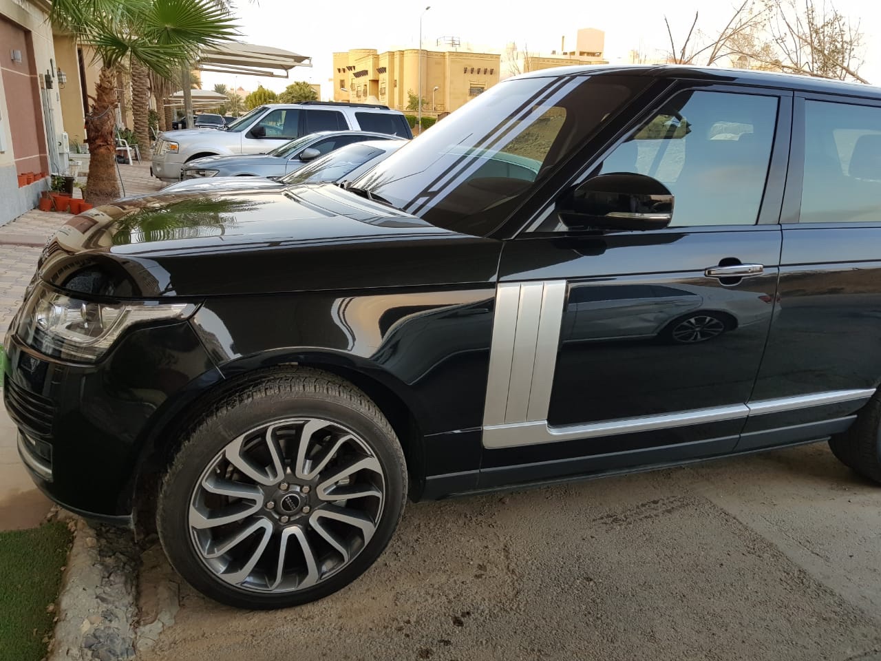 سياره رينج روفر فخم لاعلى سعر
لا تنسَ أنك شاهدت هذا الإعلان في عنكبوت
سياره رنج روفر فخم كأن...