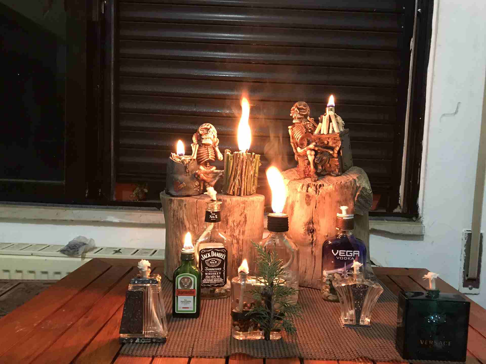 مصابيح زيتيه يدوية الصنع                                            


	 				لا تنسَ أنك شاهدت هذا الإعلان في عنكبوت            
	 				
                            مصابيح زيتيه يدوية الصنع تعمل عل...