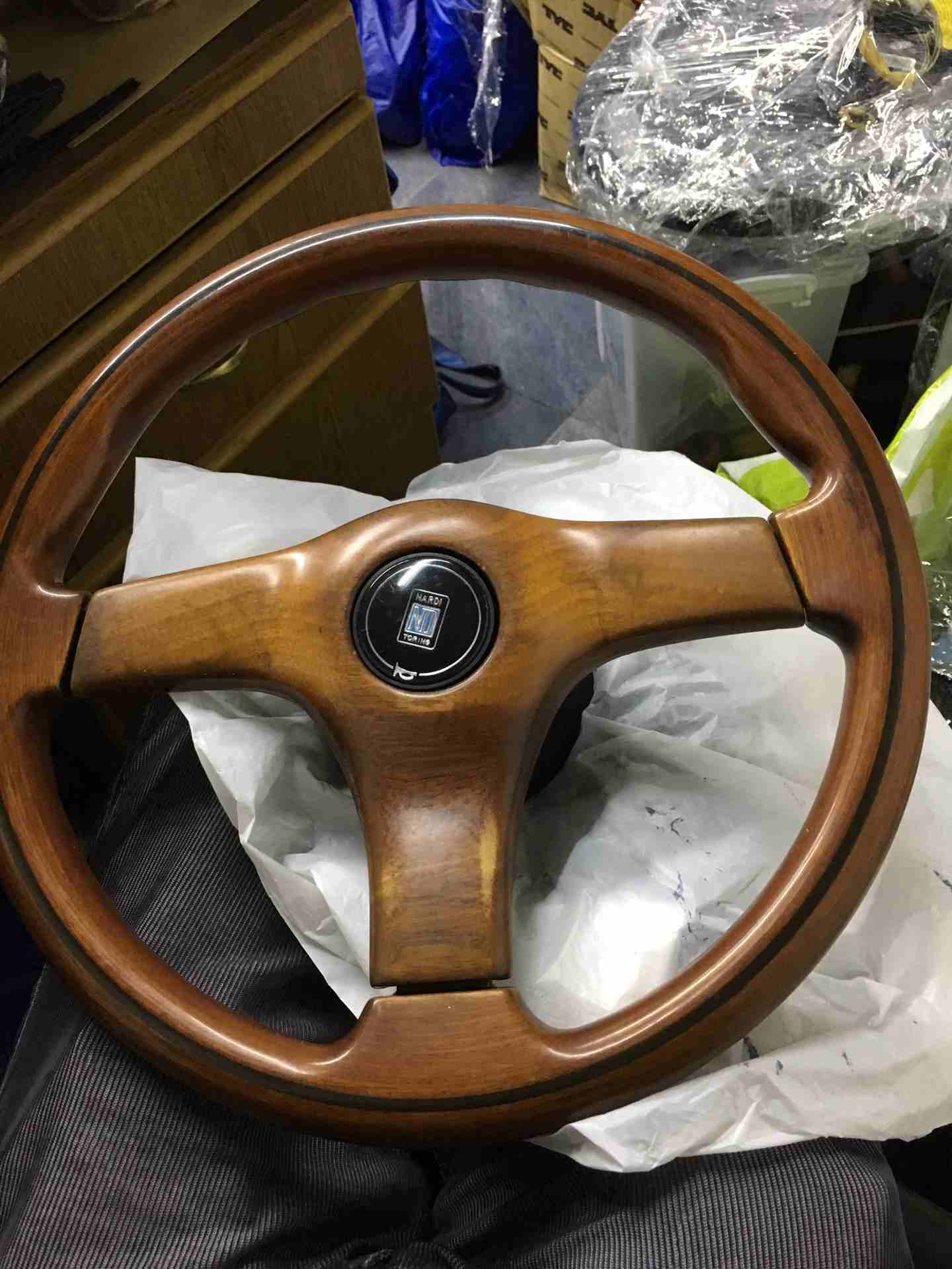 ستيرنج Nardi خشب جوز مميز جدا بحالة الوكالة مع بوكس أصلي
لا تنسَ أنك شاهدت هذا الإعلان في عنكبوت...