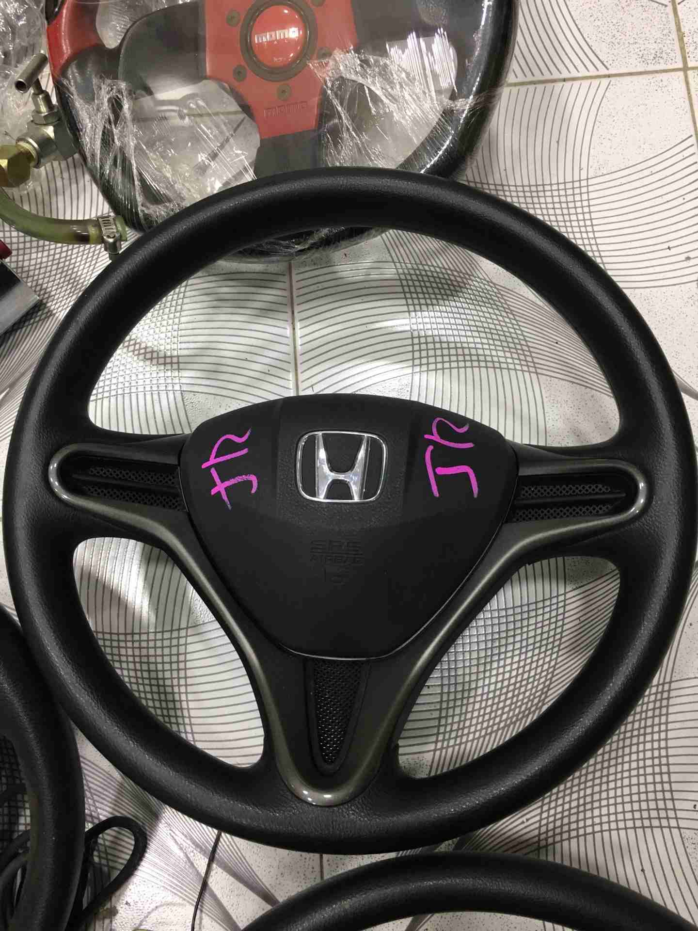 متفرقات هوندا Honda مرايا مع غماز / ستيرنح / سترات بار / شاشة
لا تنسَ أنك شاهدت هذا الإعلان في عنكبوت...