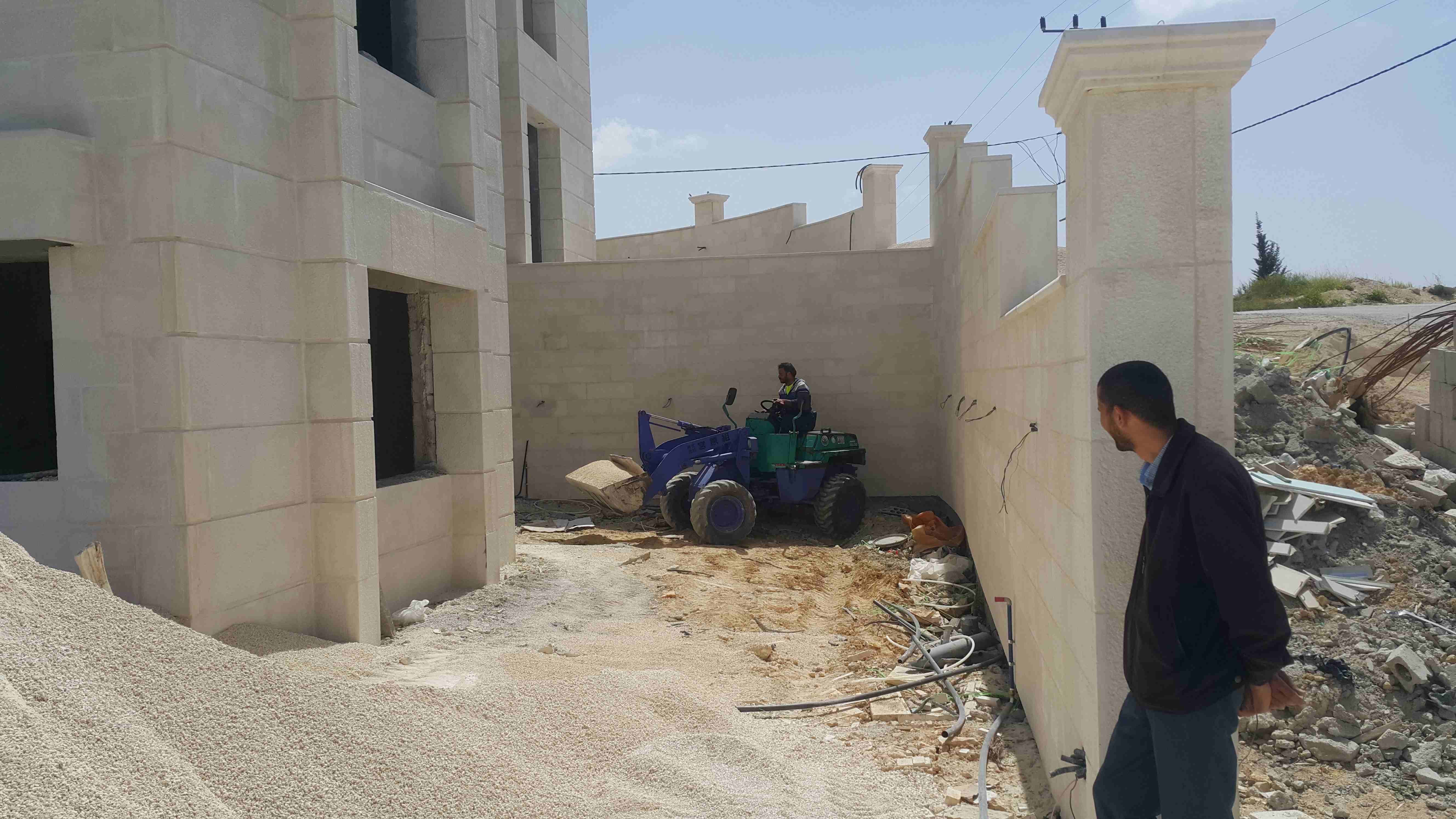 تزفيت ساحات و تنظيف ساحات تأجير جرافات                                            


	 				لا تنسَ أنك شاهدت هذا الإعلان في عنكبوت            
	 				
                            تنظيف ساحات و تزفي...