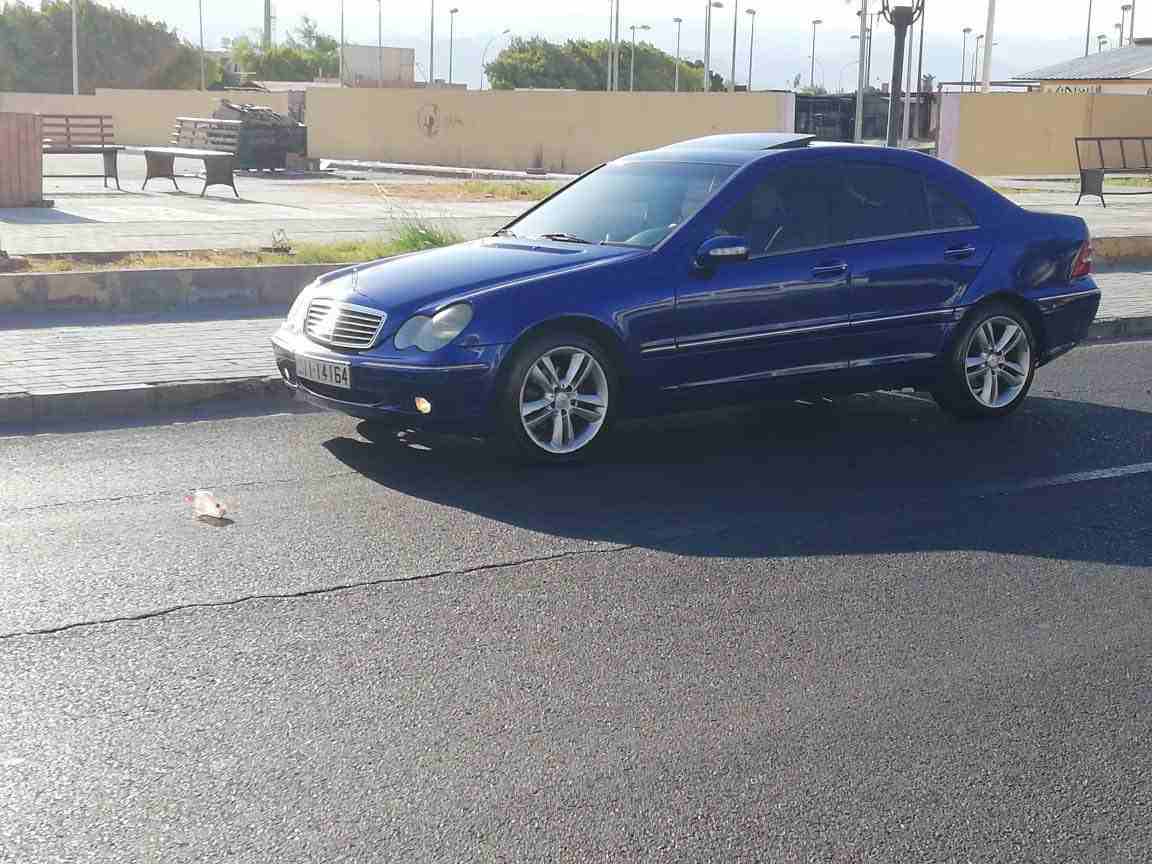 مرسيدس c200 فل الفل 2002                                            


	 				لا تنسَ أنك شاهدت هذا الإعلان في عنكبوت            
	 				
                            موديل 2002 إيفن جارد يعني فل الف...