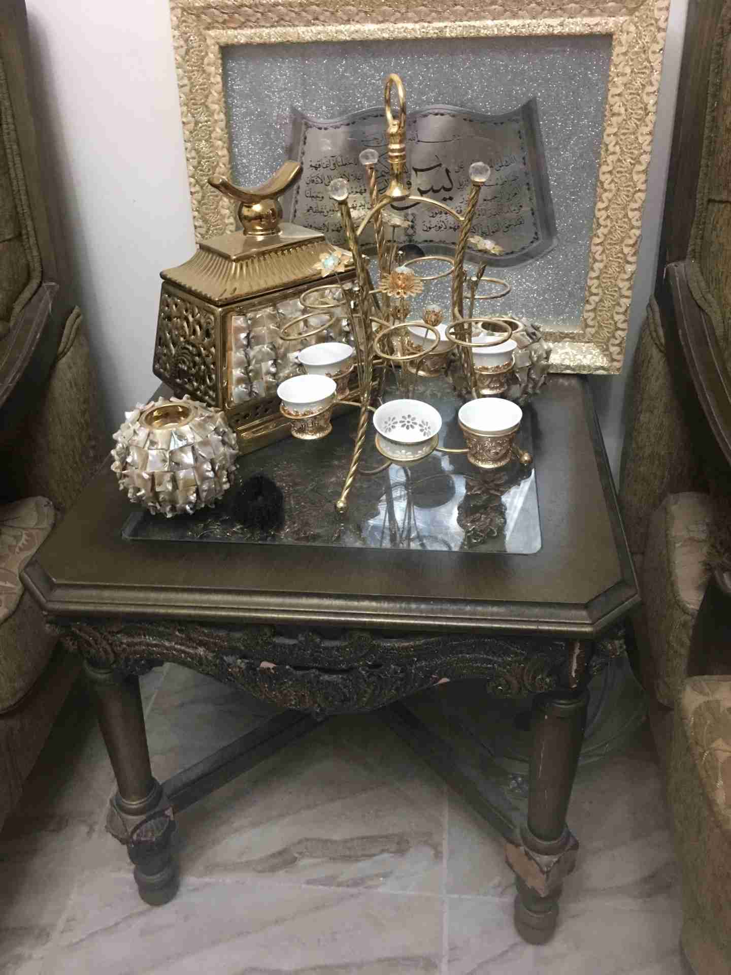 طقم ضيوف زيتي وبيج راقي جدا كإنو جديد                                            


	 				لا تنسَ أنك شاهدت هذا الإعلان في عنكبوت            
	 				
                                طقم ضيوف كامل م...