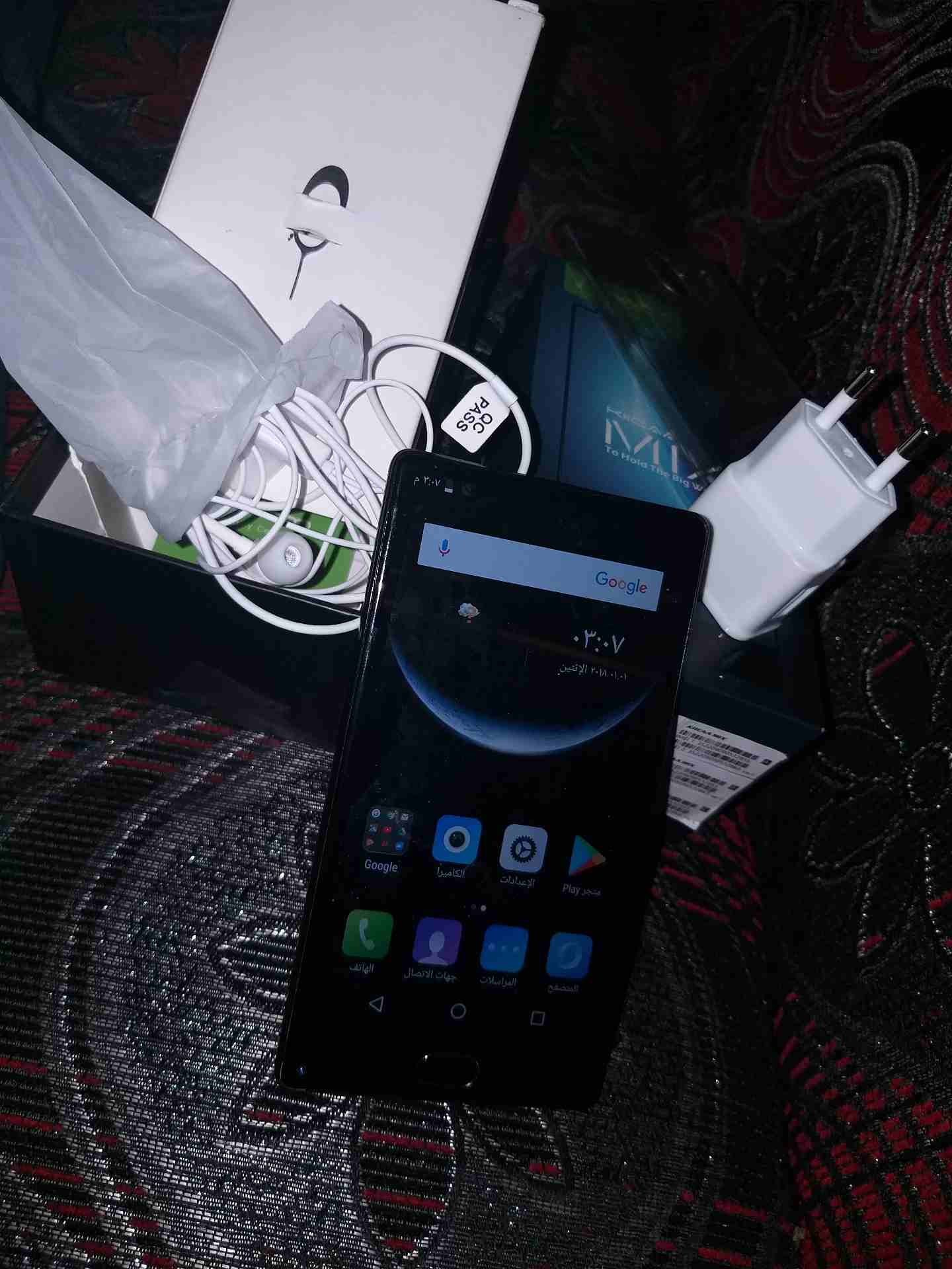 LEAGOO MIX (32G) (4g)
لا تنسَ أنك شاهدت هذا الإعلان في عنكبوت
جهاز ليجو ميكس بدون حواف
32 جيجا...