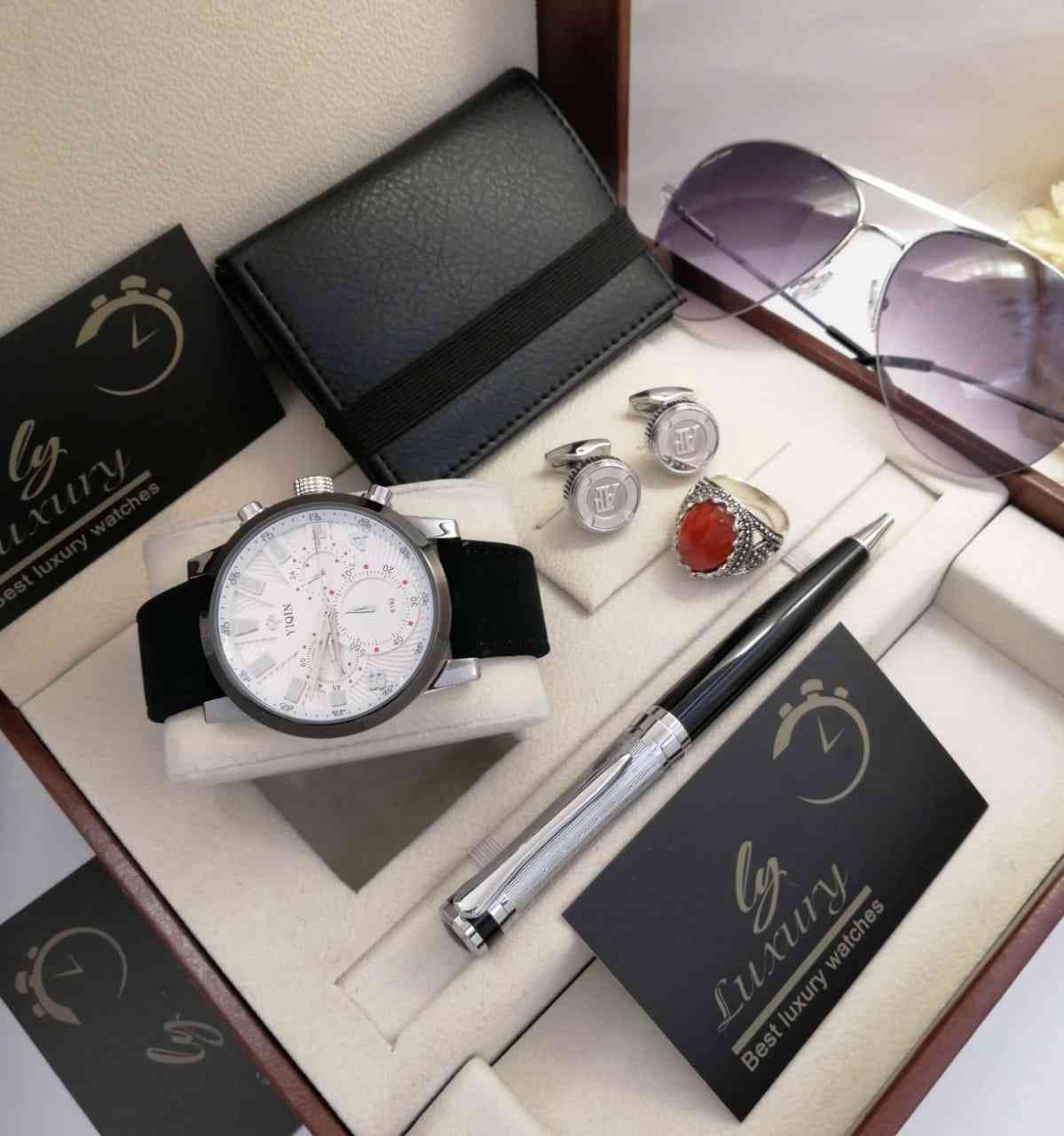 اطقم رجاليه فخمه شكل ماركة مونت بلانك العالميه متكونه من 9قطع                                            


	 				لا تنسَ أنك شاهدت هذا الإعلان في عنكبوت...