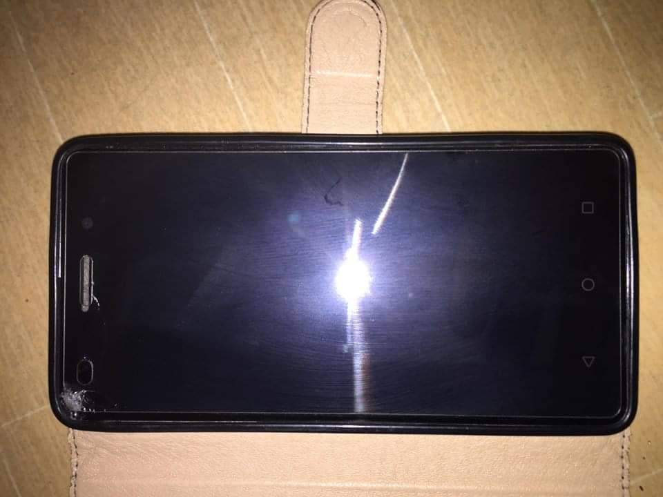 Huawie Gplay mini
لا تنسَ أنك شاهدت هذا الإعلان في عنكبوت
black
موّضح بالصور
سماعات وشآحن...