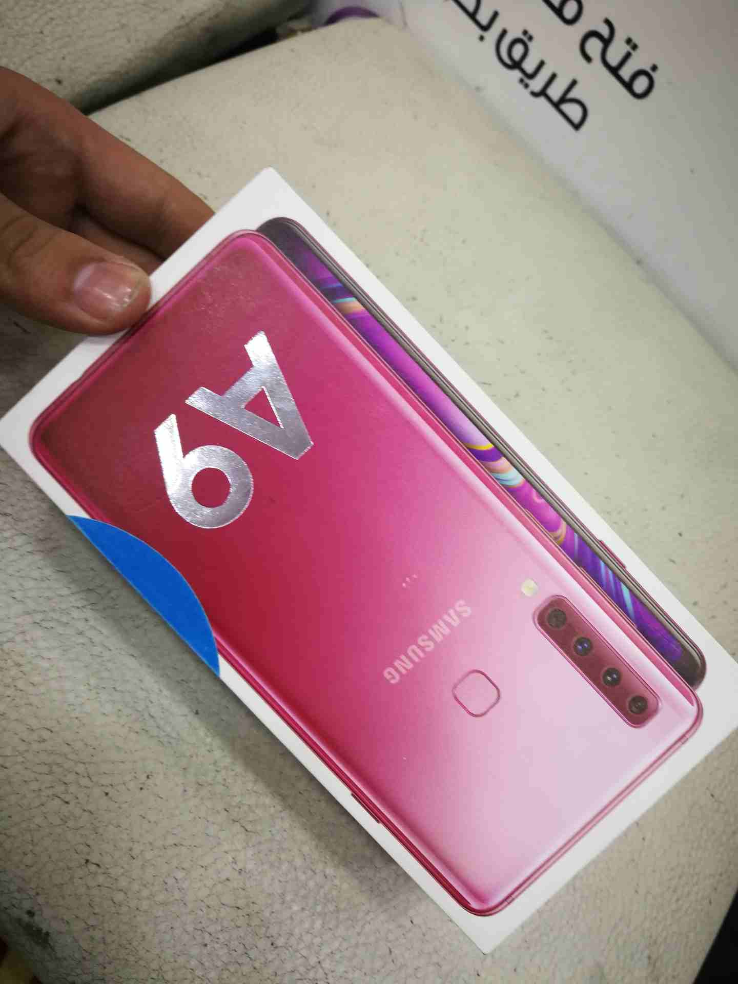 A9 سامسونج
لا تنسَ أنك شاهدت هذا الإعلان في عنكبوت
لون زهري
جديد مسكر
4G LTE
شاشة 6.3" F...