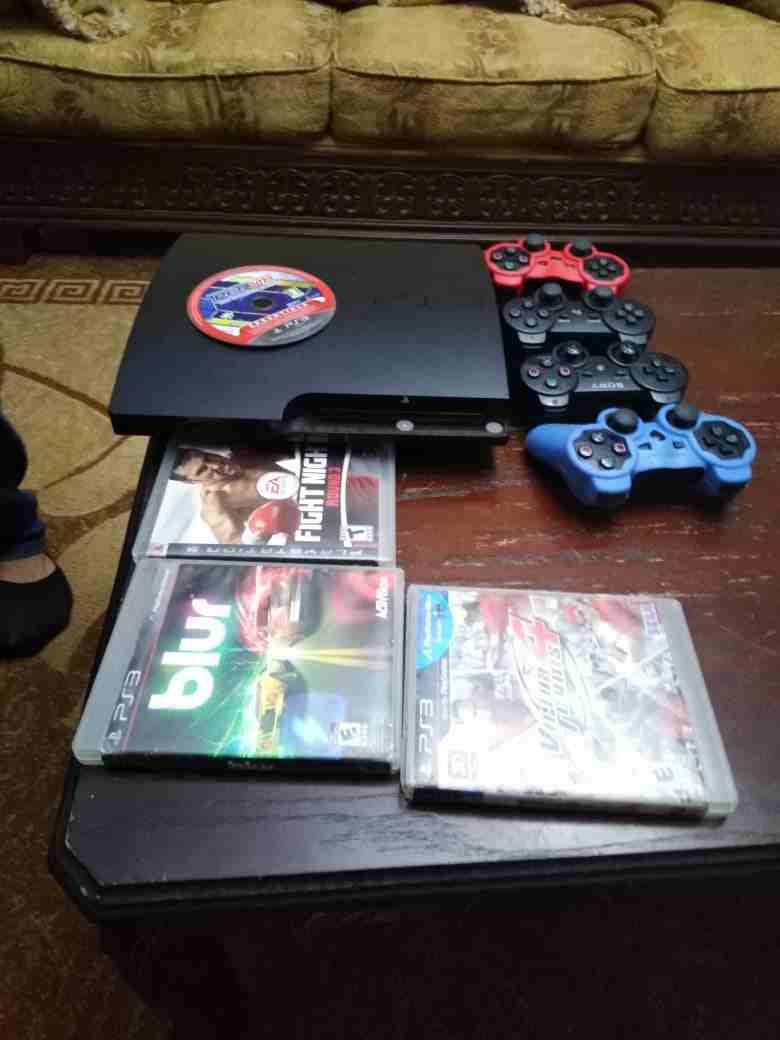 بلاستيشنps3                                            


	 				لا تنسَ أنك شاهدت هذا الإعلان في عنكبوت            
	 				
                            بلاستيشن 3مع 4يد تحكم عن بعد 2شاحن يد تحكم 4س...