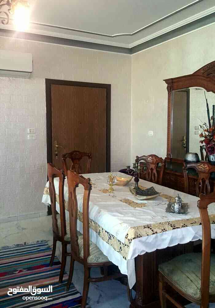 ضاحية الرشيد
لا تنسَ أنك شاهدت هذا الإعلان في عنكبوت
شقه للبيع
طابق ثاني
3 غرف نوم واحده ما...