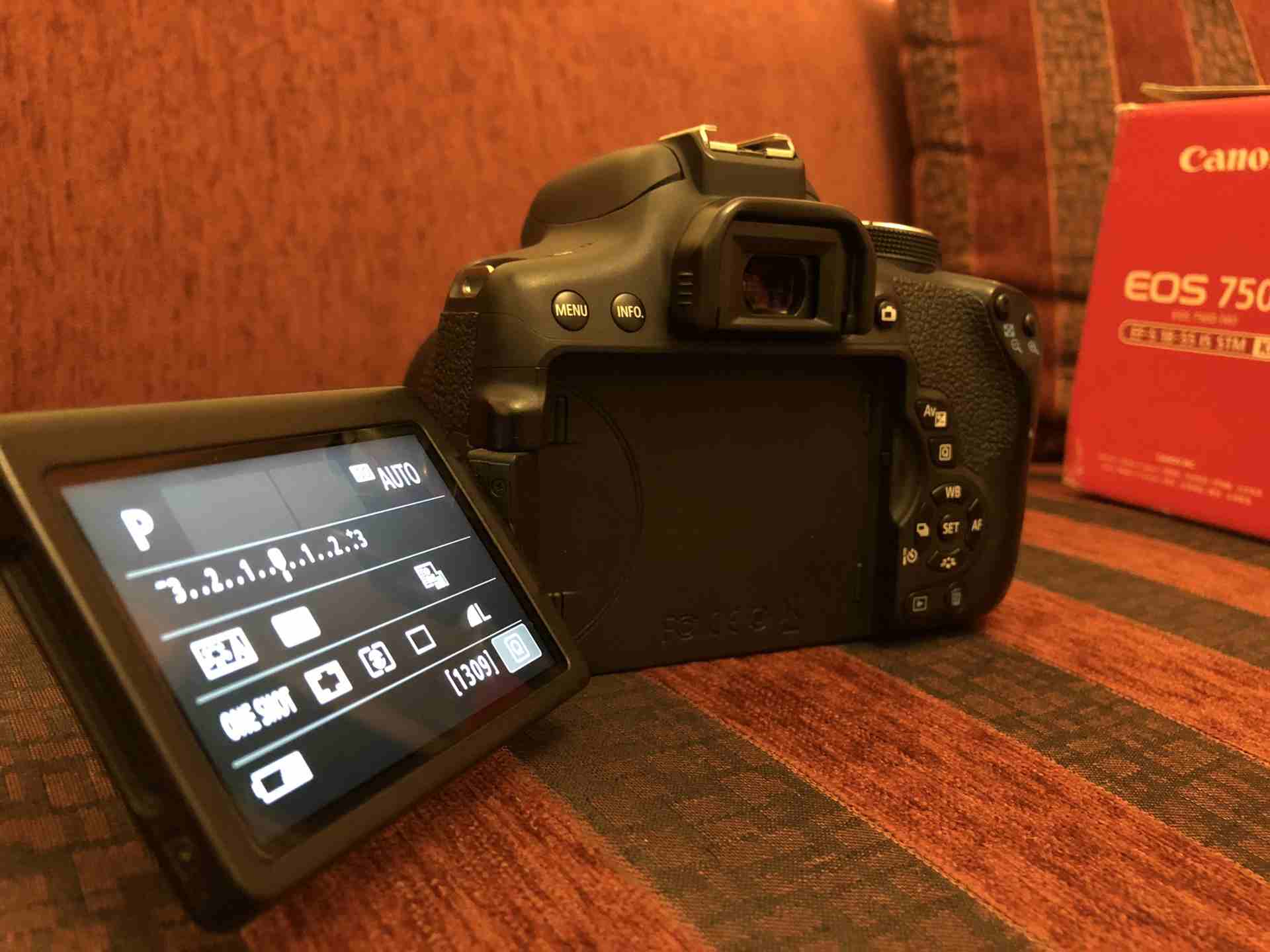 كانون Canon 750D
لا تنسَ أنك شاهدت هذا الإعلان في عنكبوت
كاميرا كانون 750D
صناعة يابانية مش تاي...