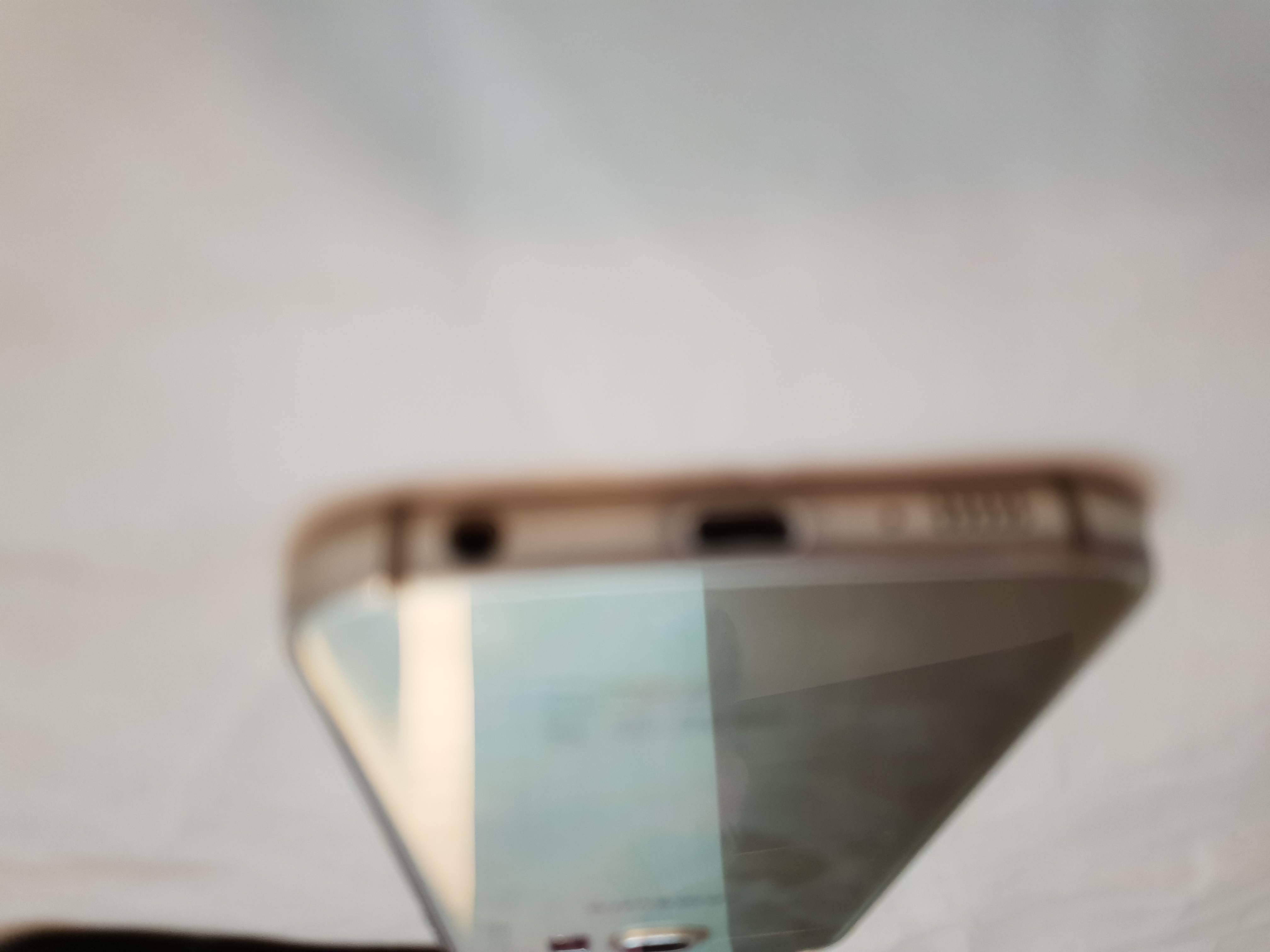 s6 edge 64 giga in a good condition
لا تنسَ أنك شاهدت هذا الإعلان في عنكبوت
لا يشكو من شيئ س...
