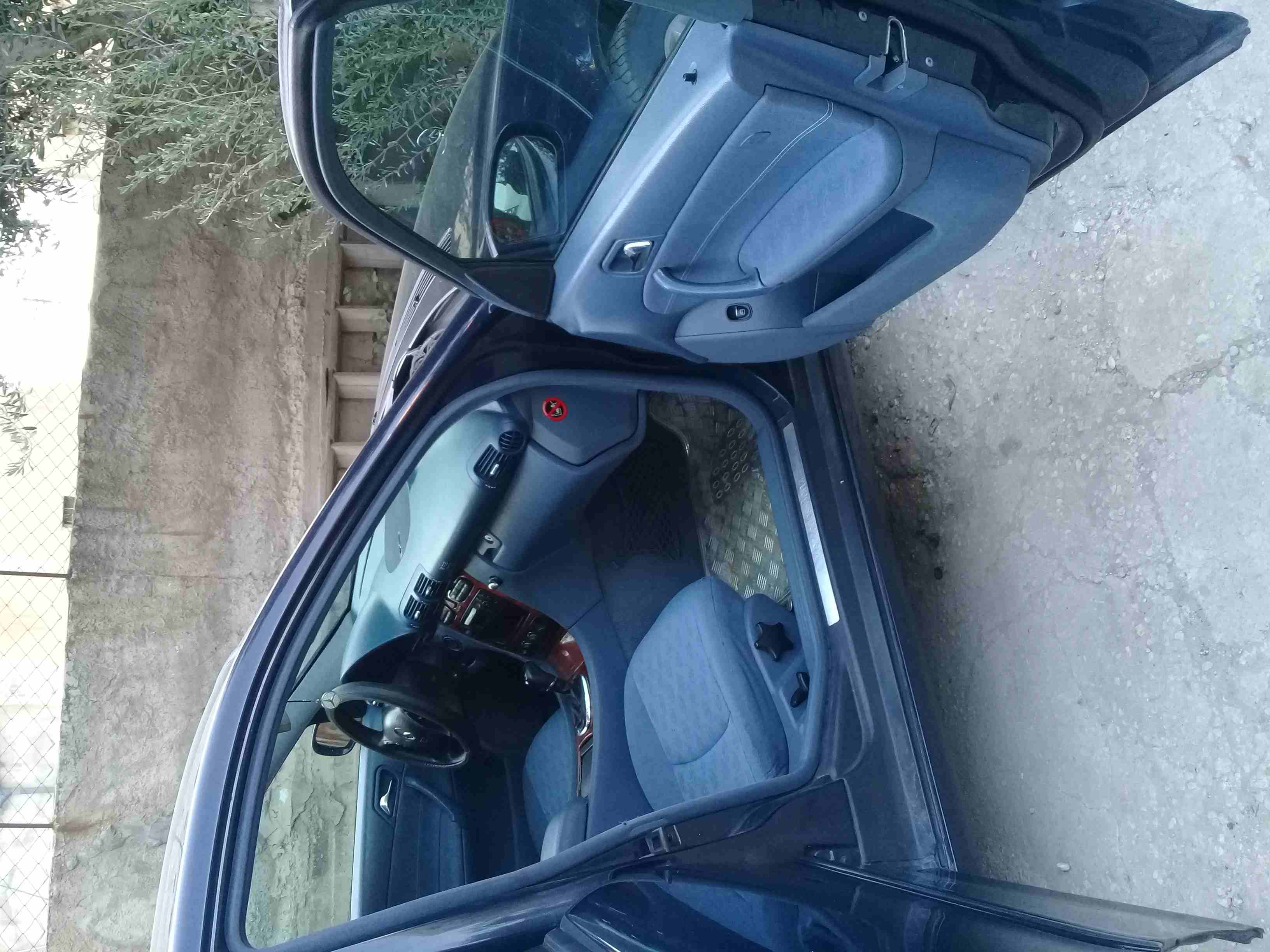 مرسيدس سي 180 بحاله الوكااله بسعر مغرري
لا تنسَ أنك شاهدت هذا الإعلان في عنكبوت
سي 180 موديل 2002...