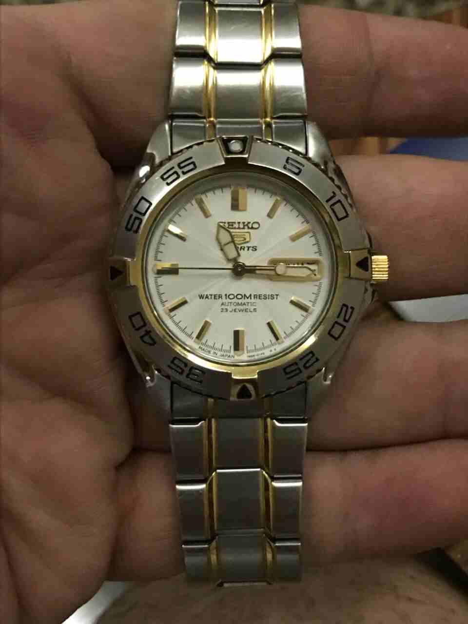 ساعه 5 seiko اوتوماتيك اصليه جديده
لا تنسَ أنك شاهدت هذا الإعلان في عنكبوت
ساعه سيكو 5 seiko اصلي...