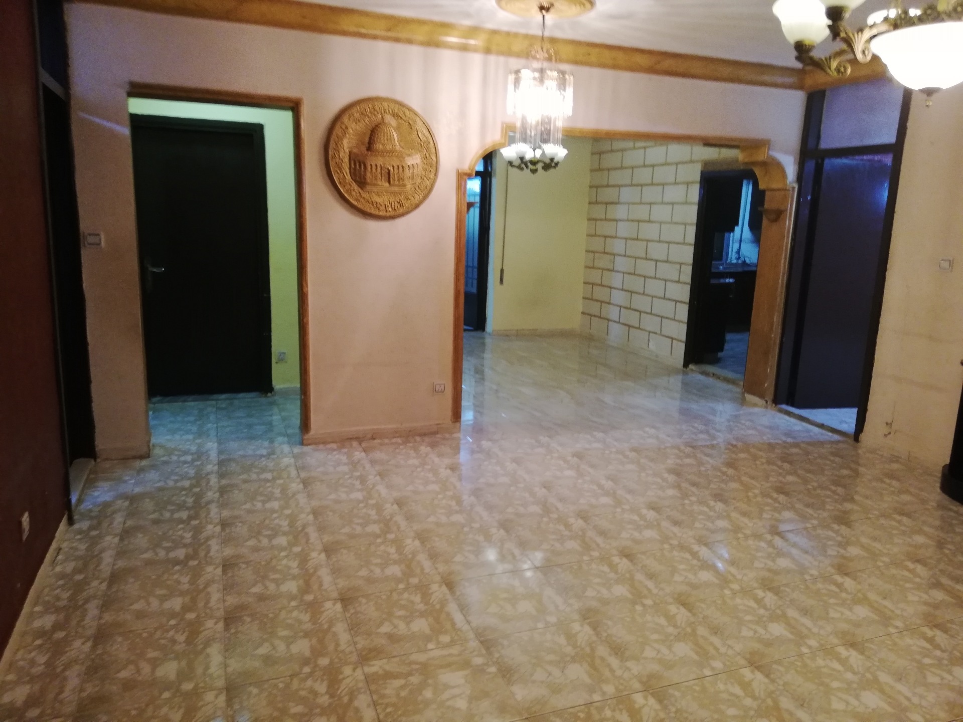 شقه للبيع أو البدل في أبو نصير
لا تنسَ أنك شاهدت هذا الإعلان في عنكبوت
بسم الله الرحمن الرحيم...