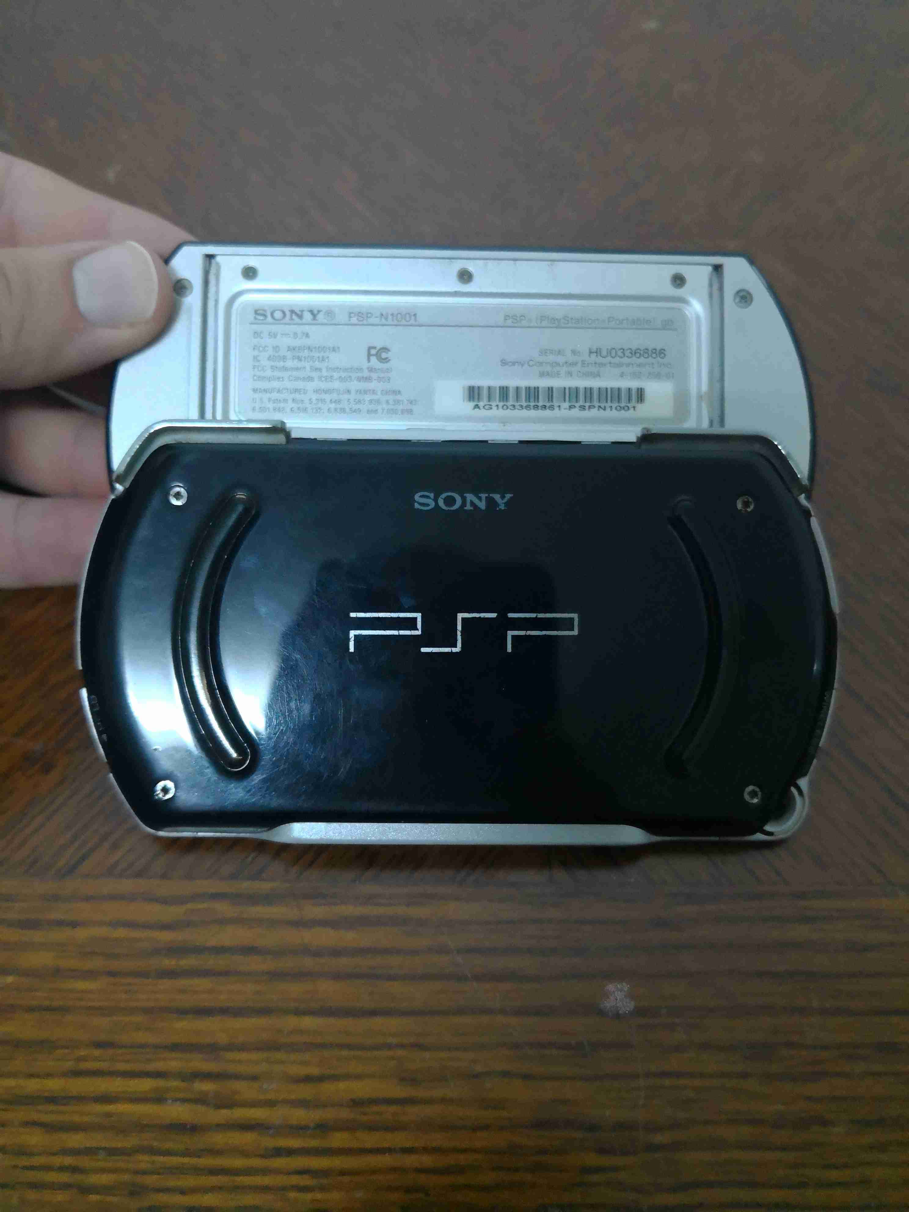بلايستيشن 2 مصغرة
لا تنسَ أنك شاهدت هذا الإعلان في عنكبوت
بلايستيشن 2 مصغرة مستعملة بحالة جيد...