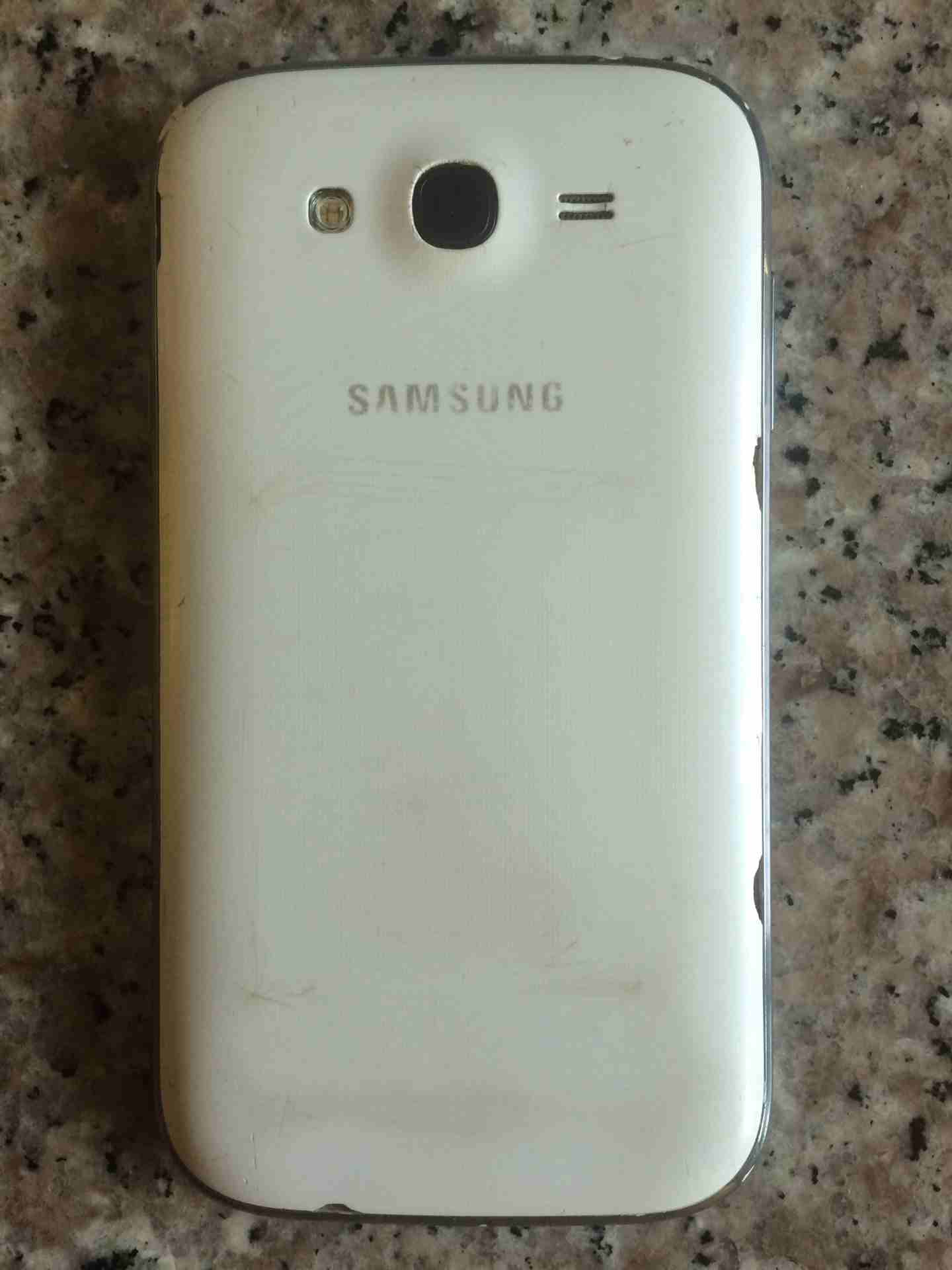 Samsung galaxy grand                                            


	 				لا تنسَ أنك شاهدت هذا الإعلان في عنكبوت            
	 				
                            للبيع كلشي شغال فييه مش مفتوح ابداًف...
