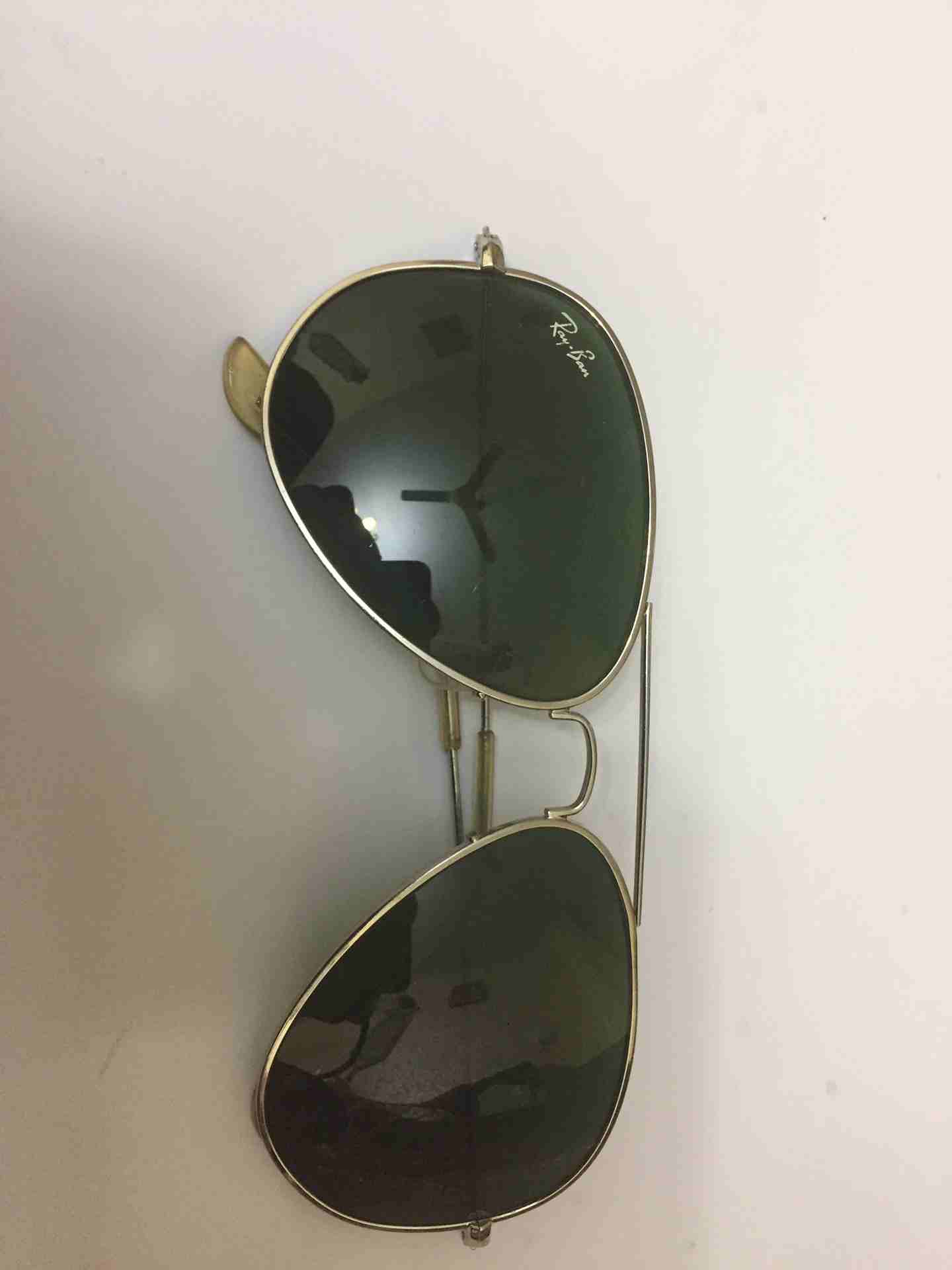 Ray.Ban                                            


	 				لا تنسَ أنك شاهدت هذا الإعلان في عنكبوت            
	 				
                            نظاره اصليه العدسات لون اخضر معتم اصليه صناعه إيط...