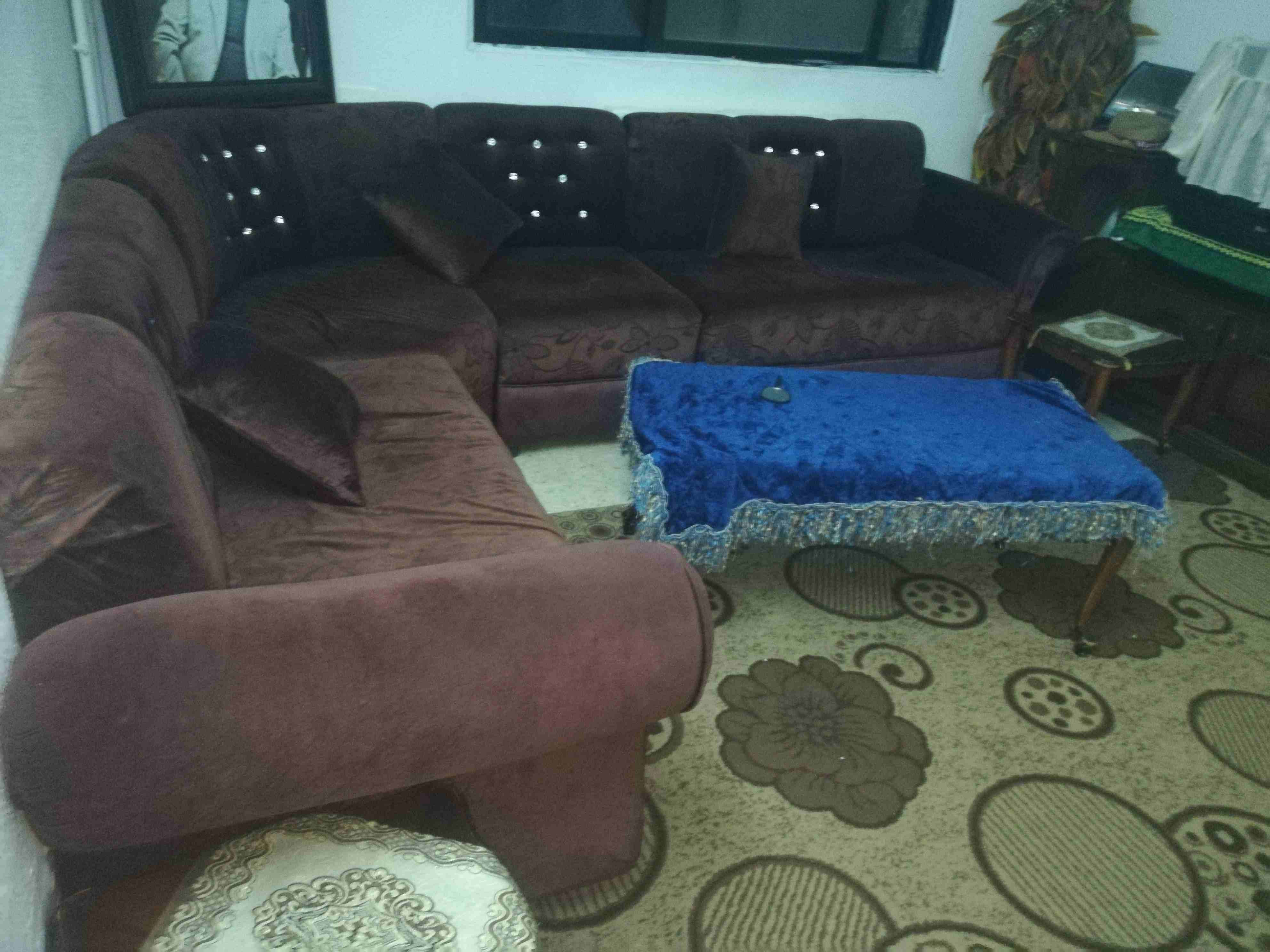 طقم كنب استعمال بسيط نظيف جدا                                            


	 				لا تنسَ أنك شاهدت هذا الإعلان في عنكبوت            
	 				
                            اربد شارع القدس للبيع طقم ك...