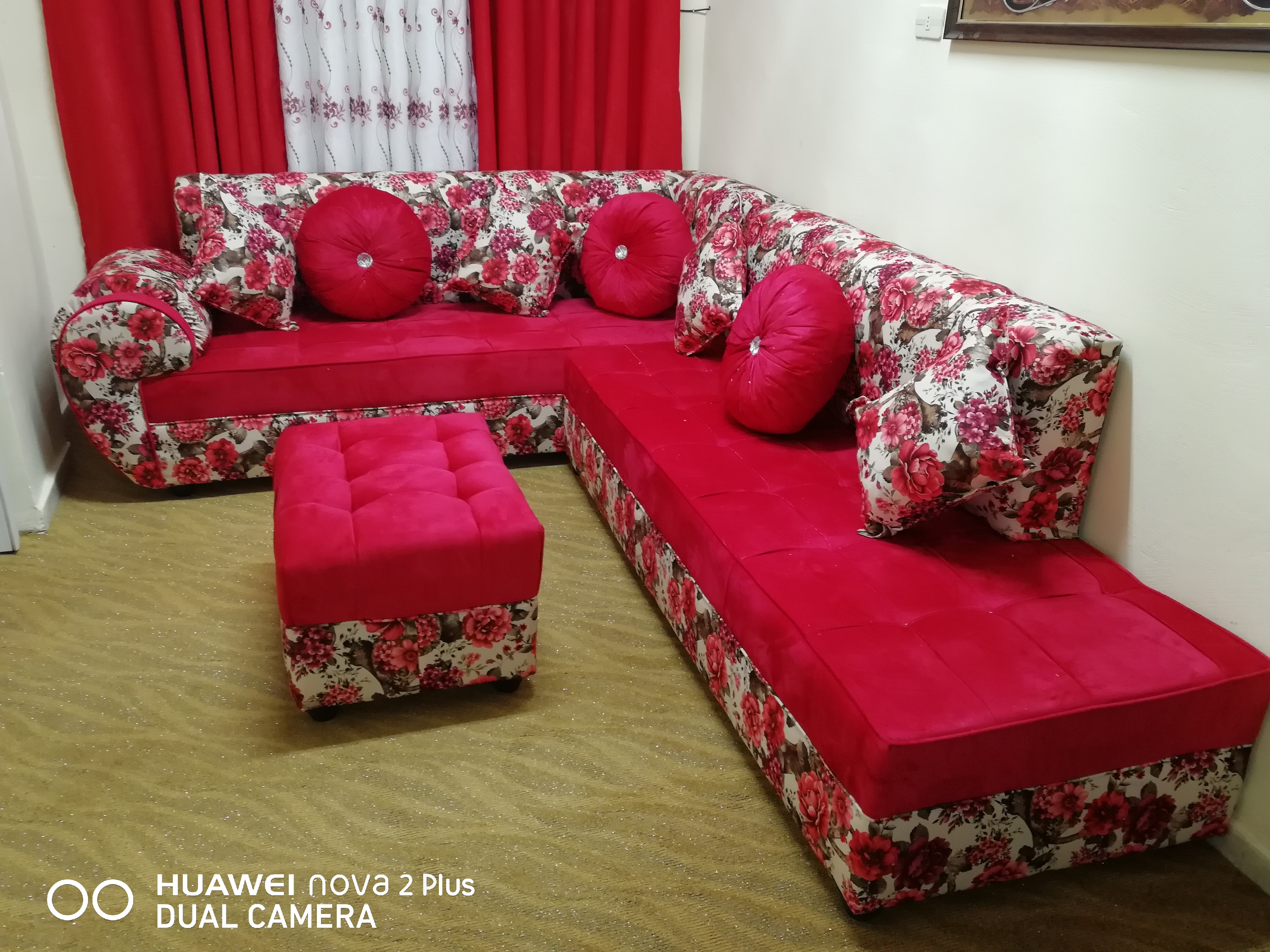 أطقم كنب كورنرات الوسام نزلت اسعار الكورنرات
لا تنسَ أنك شاهدت هذا الإعلان في عنكبوت
تعلن مفر...