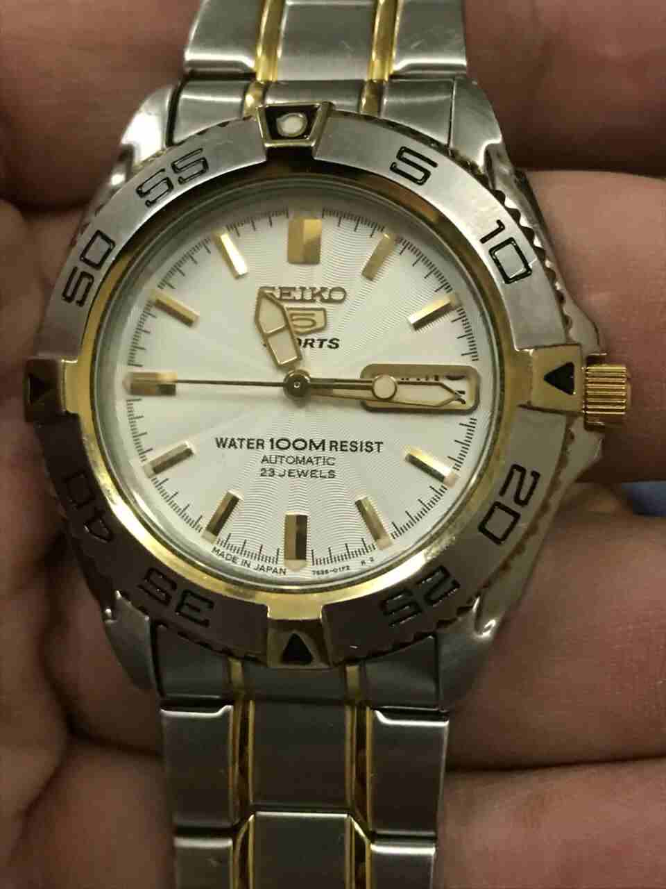 ساعه 5 seiko اوتوماتيك اصليه جديده                                            


	 				لا تنسَ أنك شاهدت هذا الإعلان في عنكبوت            
	 				
                            ساعه سيكو 5 seiko اصلي...