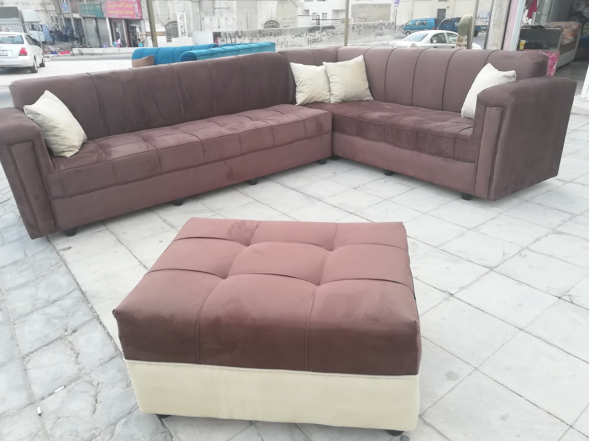 كورنر L مع بفة 7 مقاعد
لا تنسَ أنك شاهدت هذا الإعلان في عنكبوت
عرض ناااااااااااااااااااااار...