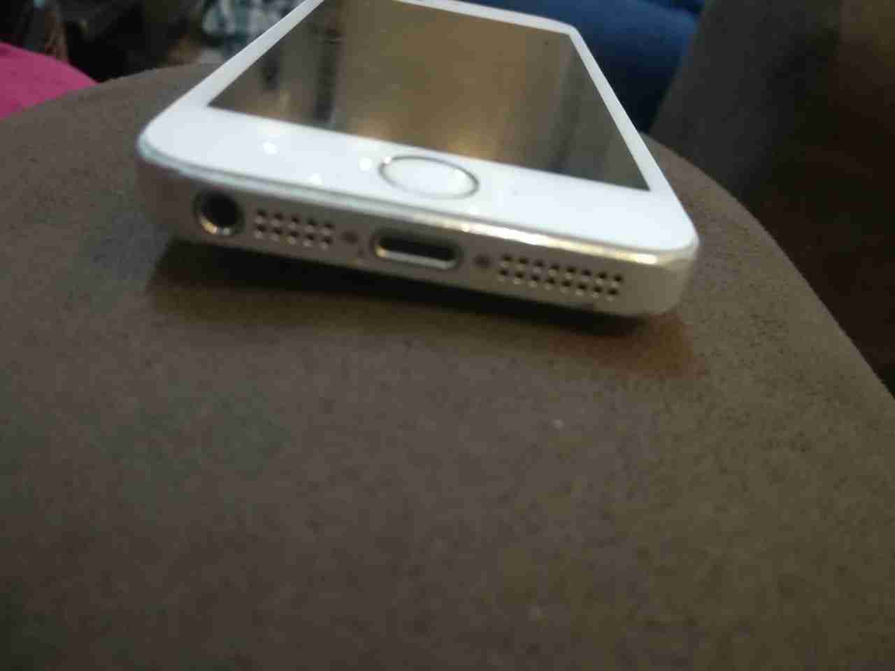 ايفون 5s وكاله مع جميع اغرضه
لا تنسَ أنك شاهدت هذا الإعلان في عنكبوت
ايفون 5s وكاله لون سلفر...