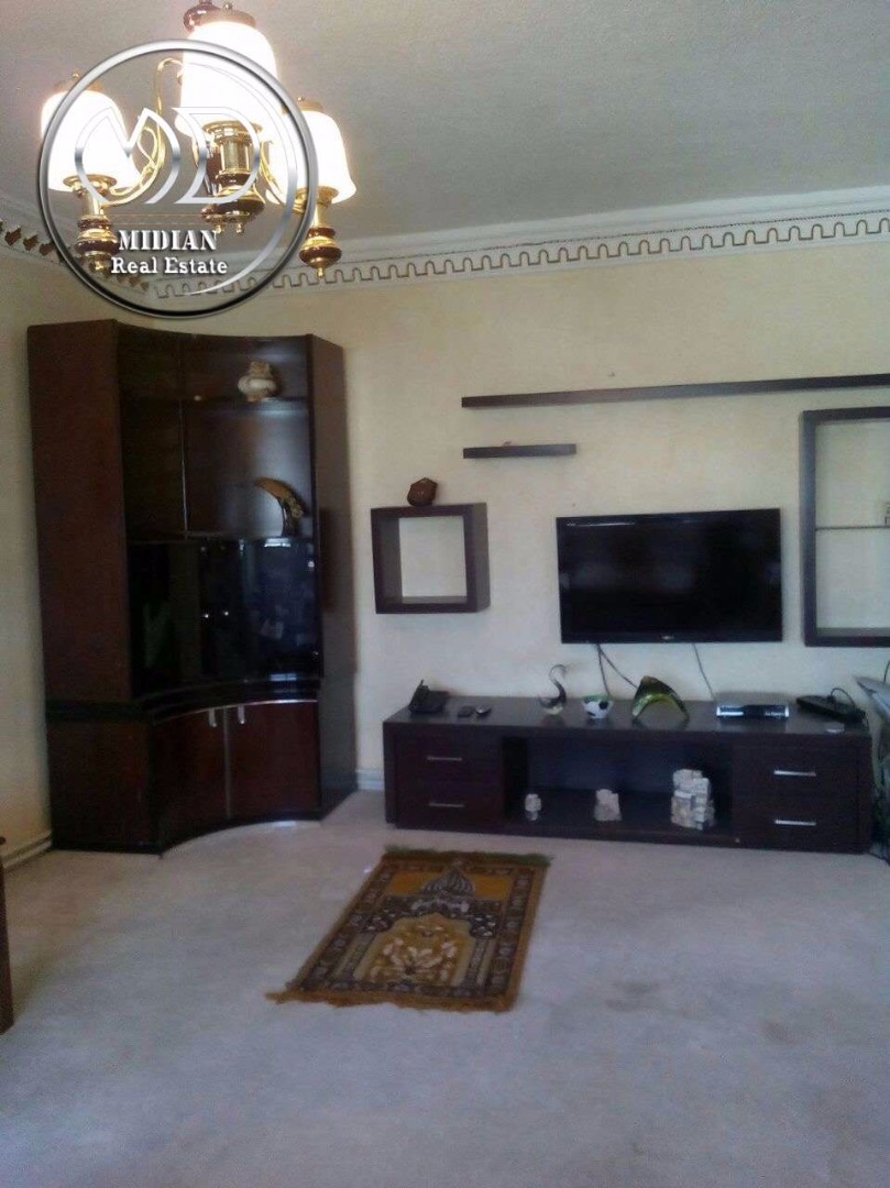 شقه طابقية مفروشه للبيع او للايجار ام اذينه خلف زاد الخير 250م طابق ثالث .
لا تنسَ أنك شاهدت هذا الإعلان في عنكبوت...