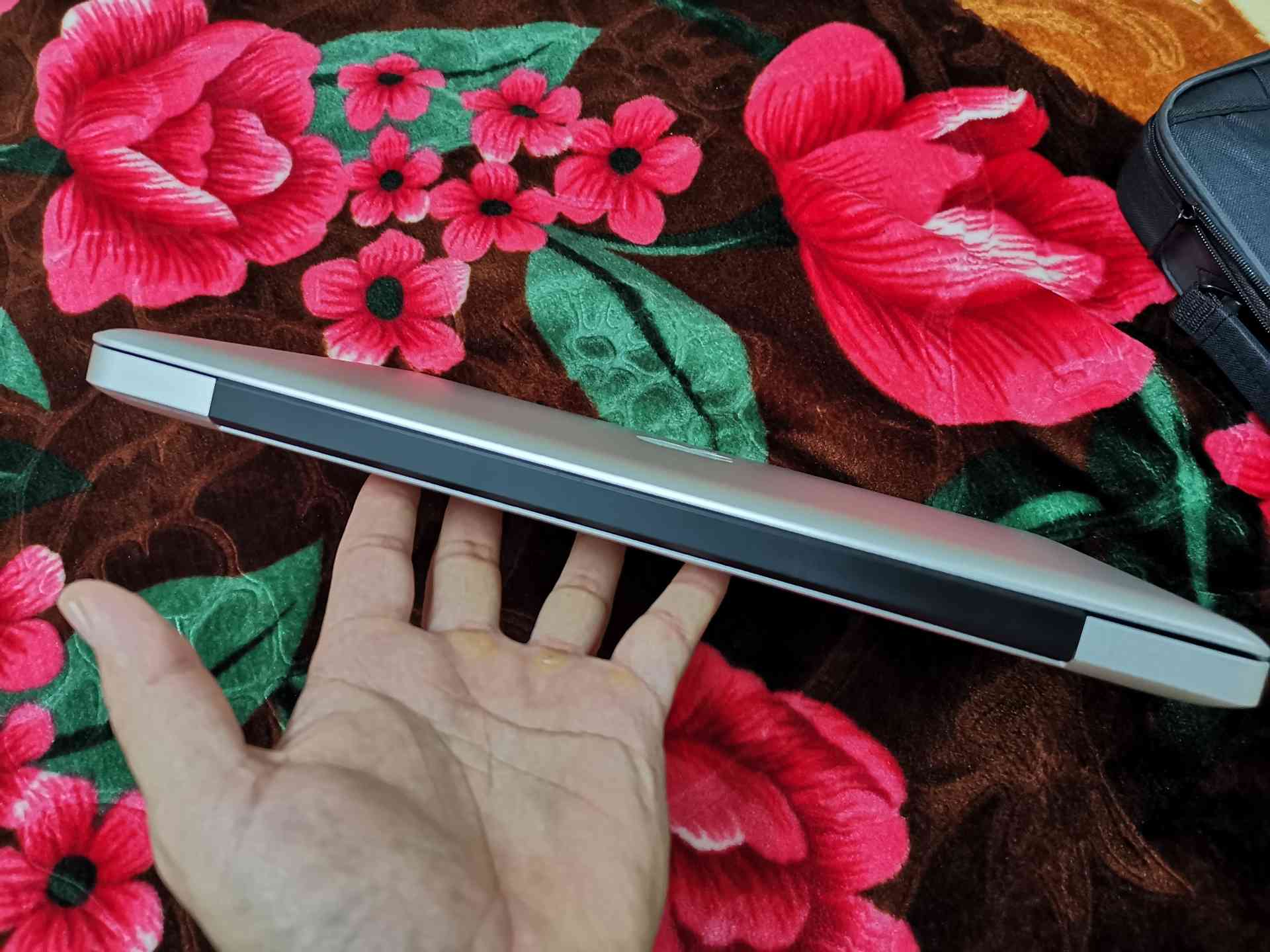 ماك بوك برو i7 نظيف كل شي فيه وكالة للبيع
لا تنسَ أنك شاهدت هذا الإعلان في عنكبوت
ماك بوك برو...