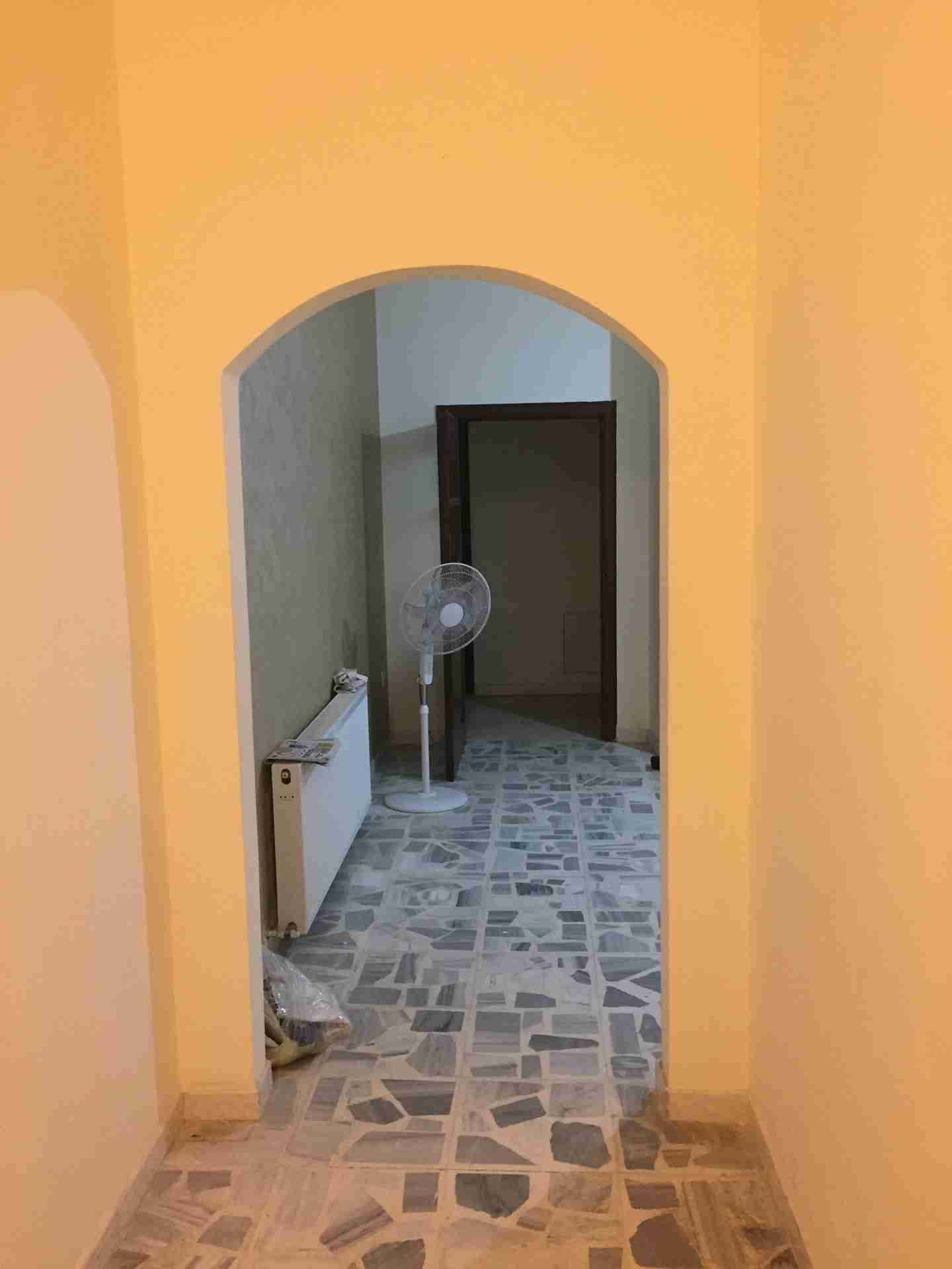شقه فارغه للايجار بالصويفية
لا تنسَ أنك شاهدت هذا الإعلان في عنكبوت
3 غرف نوم (1 ماستر)
3 حم...