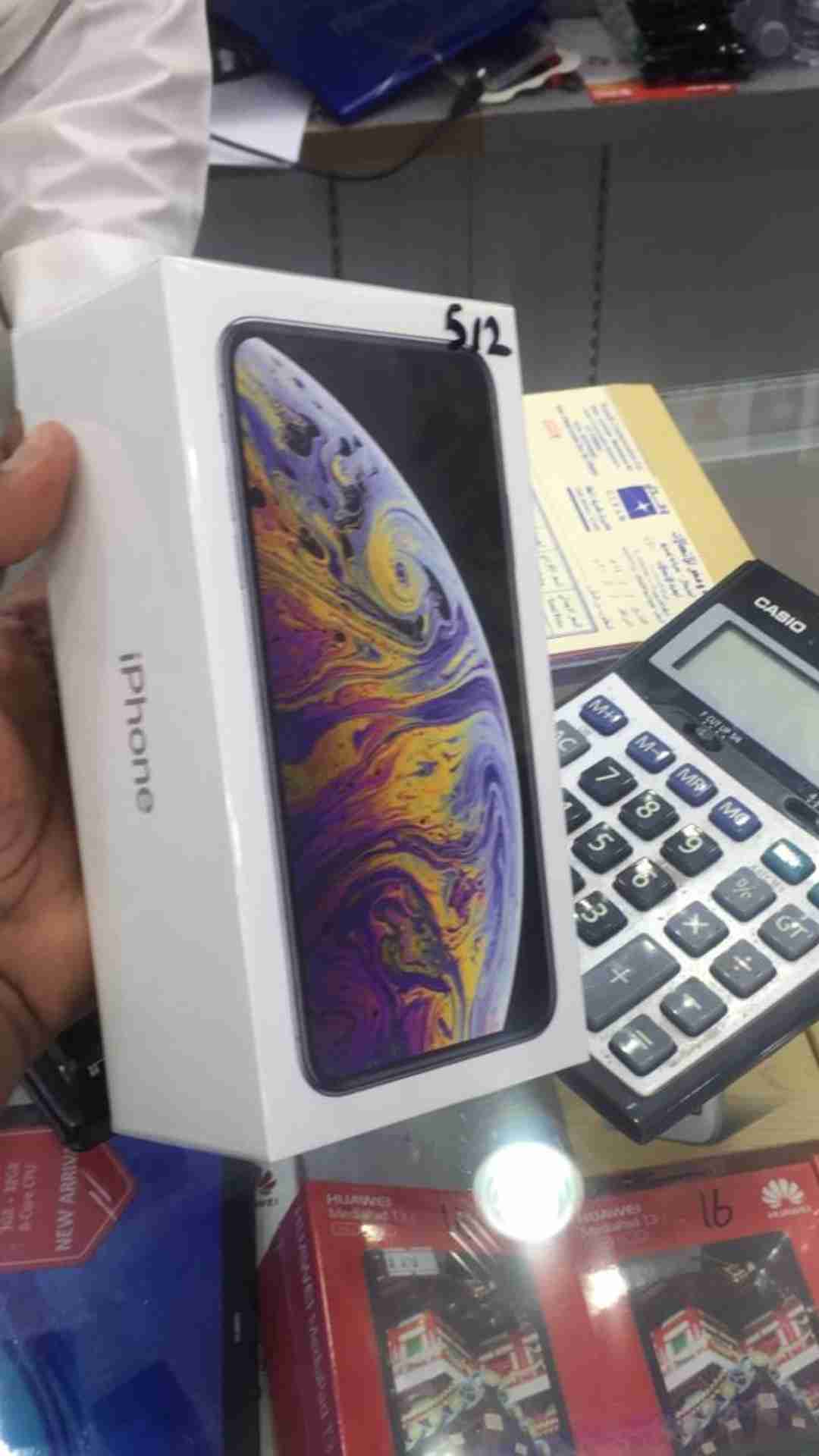 ايفون xs ماكس لون رمادي وسيلفر 512                                            


	 				لا تنسَ أنك شاهدت هذا الإعلان في عنكبوت            
	 				
                                للبيع ايفون xsماكس...