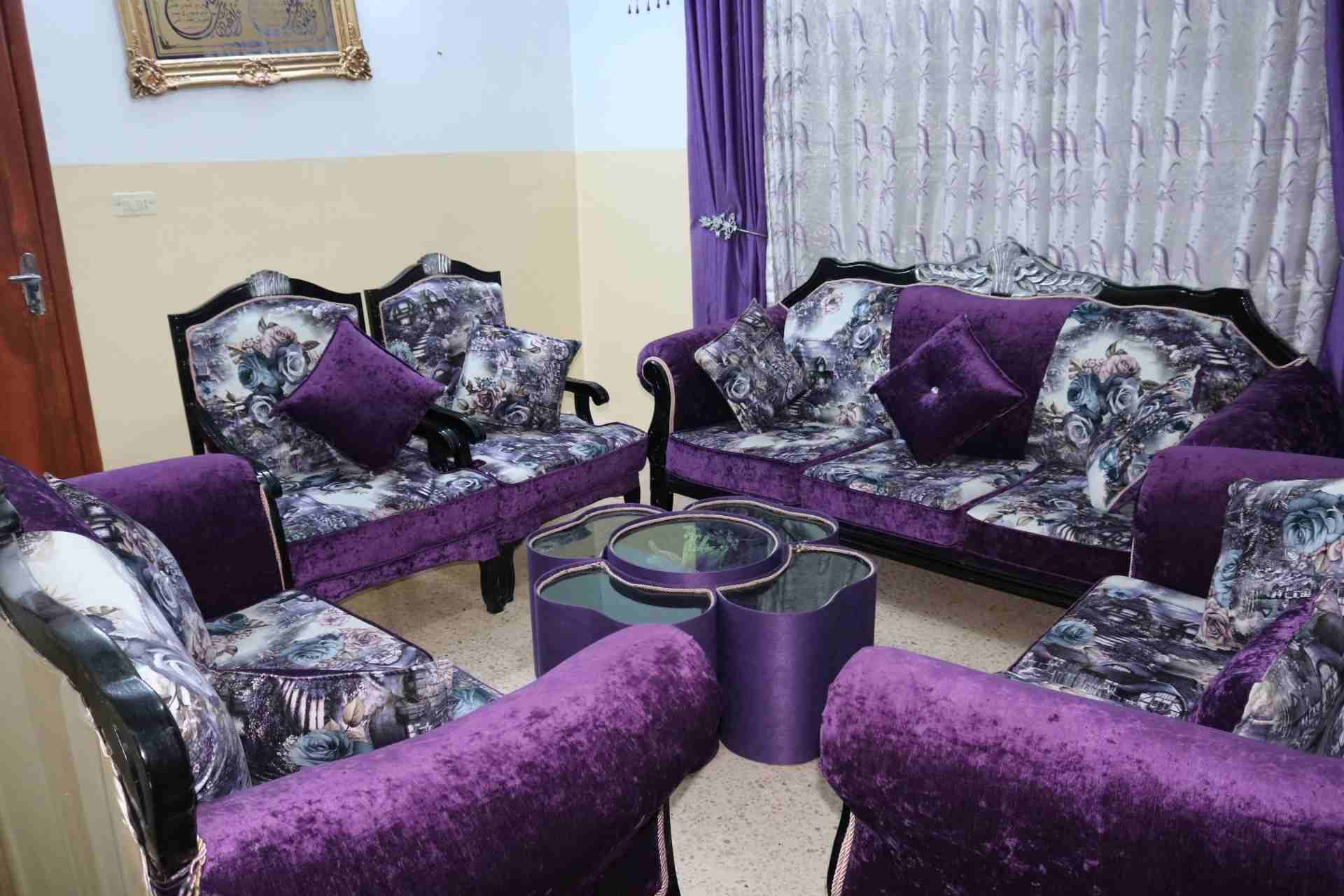 للبيع كنب                                            


	 				لا تنسَ أنك شاهدت هذا الإعلان في عنكبوت            
	 				
                            كنب حفر 9 مقاعد تفصيل   طاولة 
بحالة ممتازة 
بس...