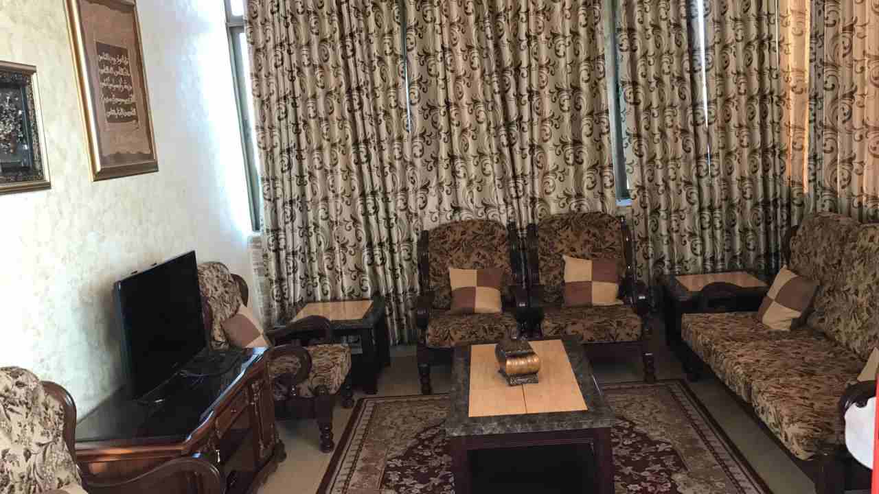 ستوديو للايجار في ضاحية الرشيد                                            


	 				لا تنسَ أنك شاهدت هذا الإعلان في عنكبوت            
	 				
                            غرفة نوم واحدة وغرفة معيشة...