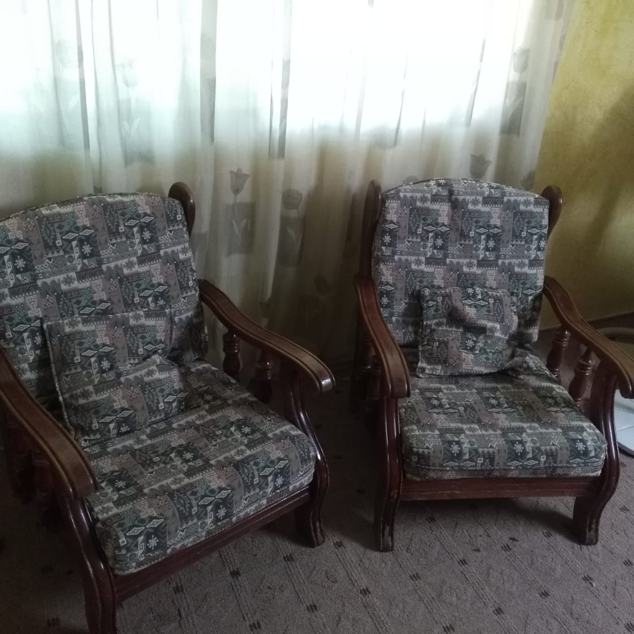 كنب مستعمل بحاله جيده سبع مقاعد لا يوجد فيه كسر أو خلع                                            


	 				لا تنسَ أنك شاهدت هذا الإعلان في عنكبوت...