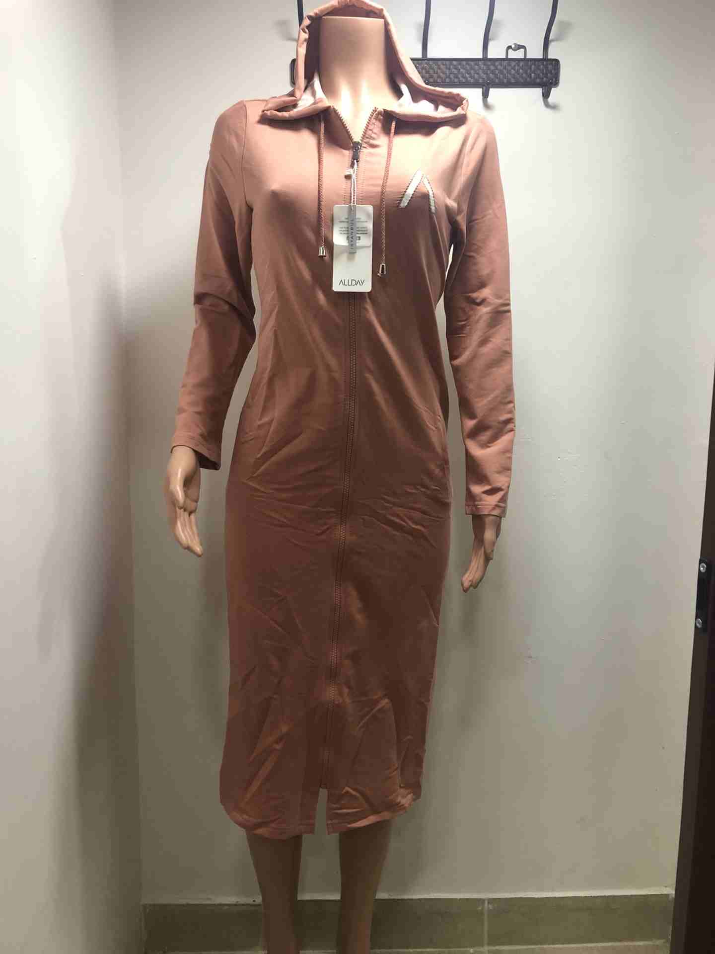 أزياء للصبايا ولا أحلى
لا تنسَ أنك شاهدت هذا الإعلان في عنكبوت
غوتشي
All Day
camelya fashion
Bw...