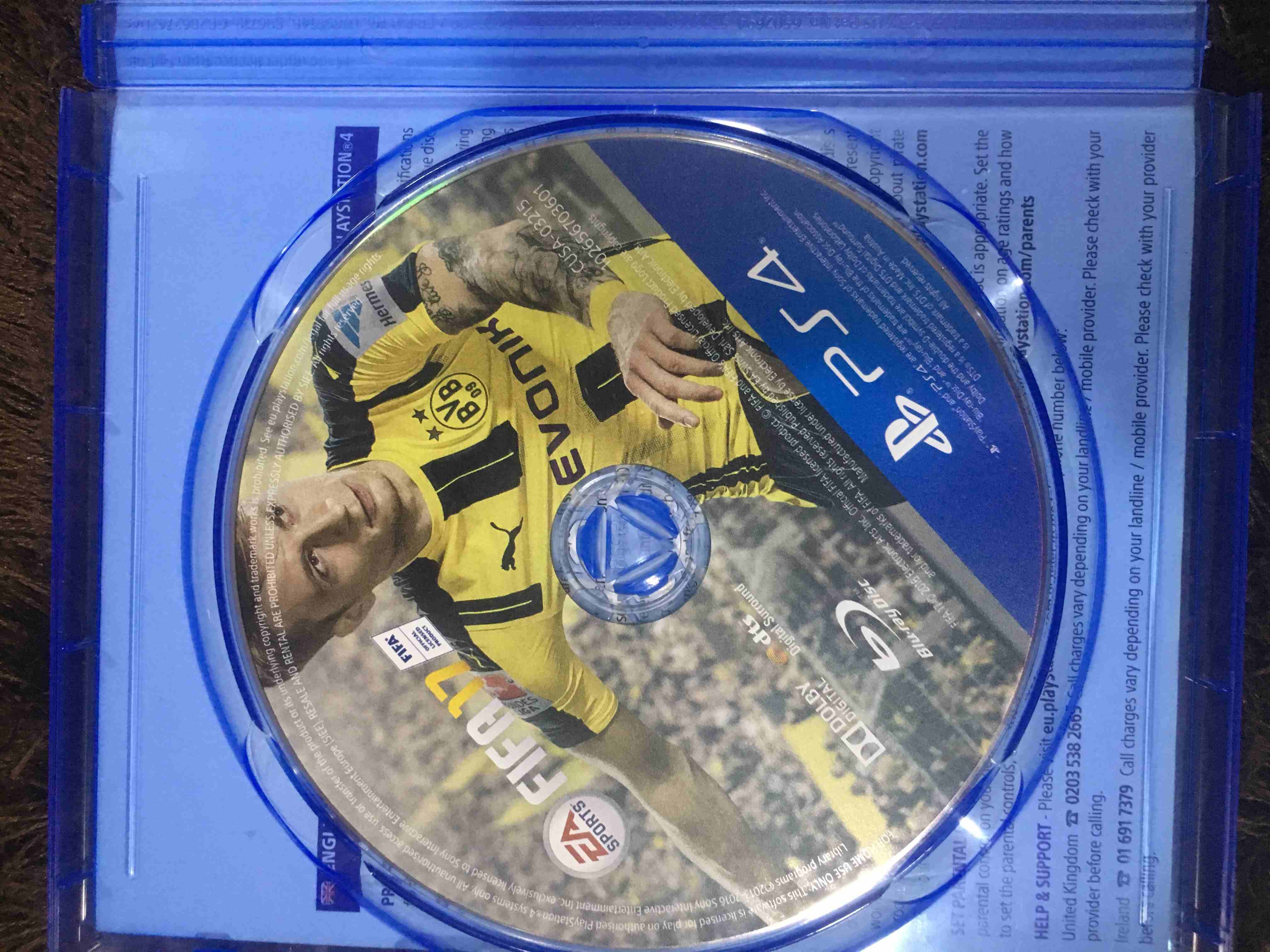FIFA17 ps4
لا تنسَ أنك شاهدت هذا الإعلان في عنكبوت
عندي شريط فيفا 17 ps4 ممتاز للغايه وشغال لعبت...