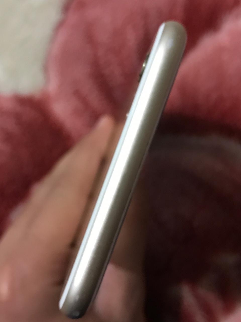 مع كامل اغراضو شاحن وسماعة والكرتونة   كفر                                            


	 				لا تنسَ أنك شاهدت هذا الإعلان في عنكبوت            
	 				
                                تلفون نضيف...