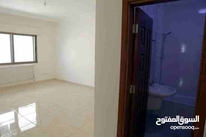 شقه 200م مع روف في الرابية
لا تنسَ أنك شاهدت هذا الإعلان في عنكبوت
الرابيه شقه تالت مع روف
مسا...